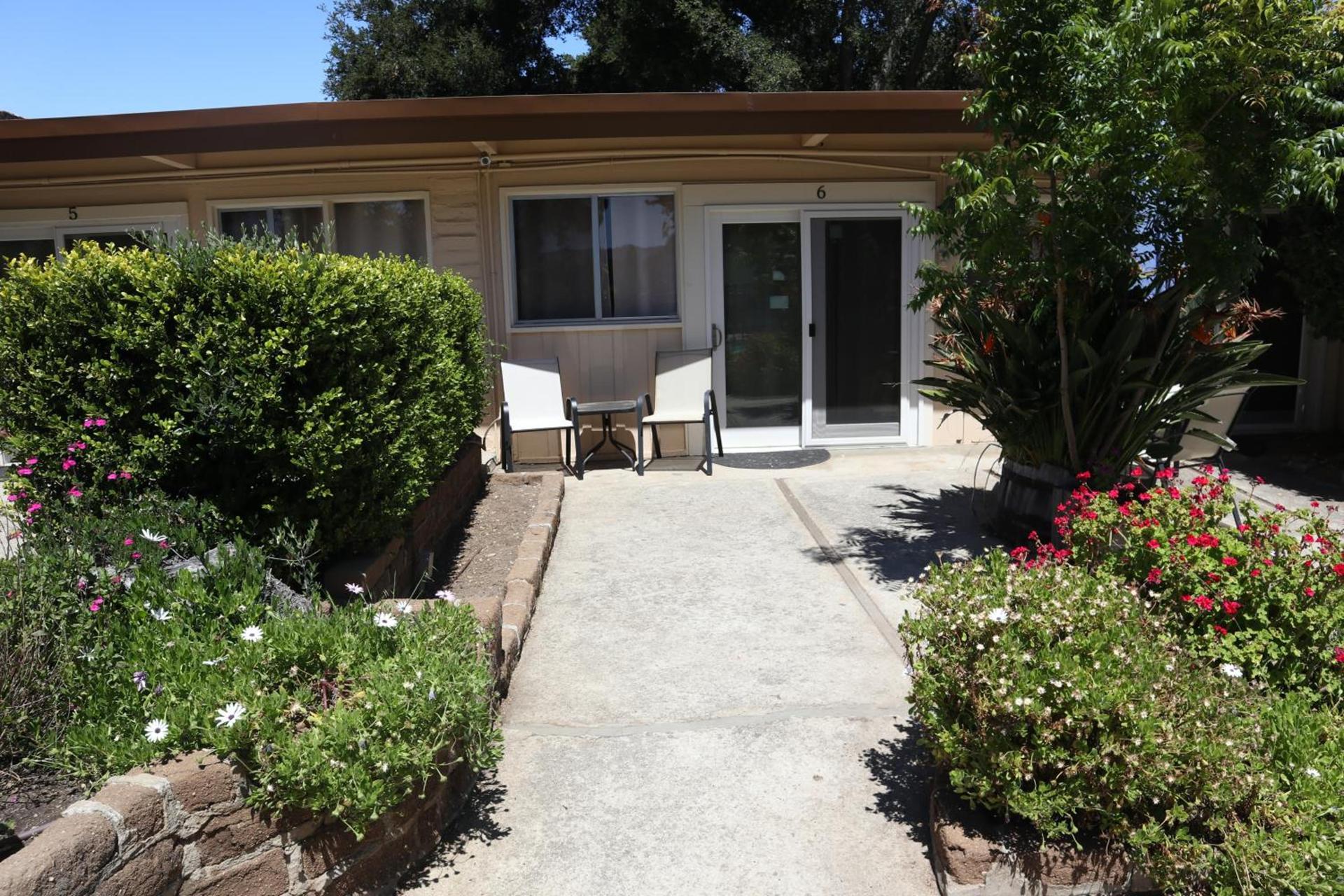 Little European Lodge photo 15