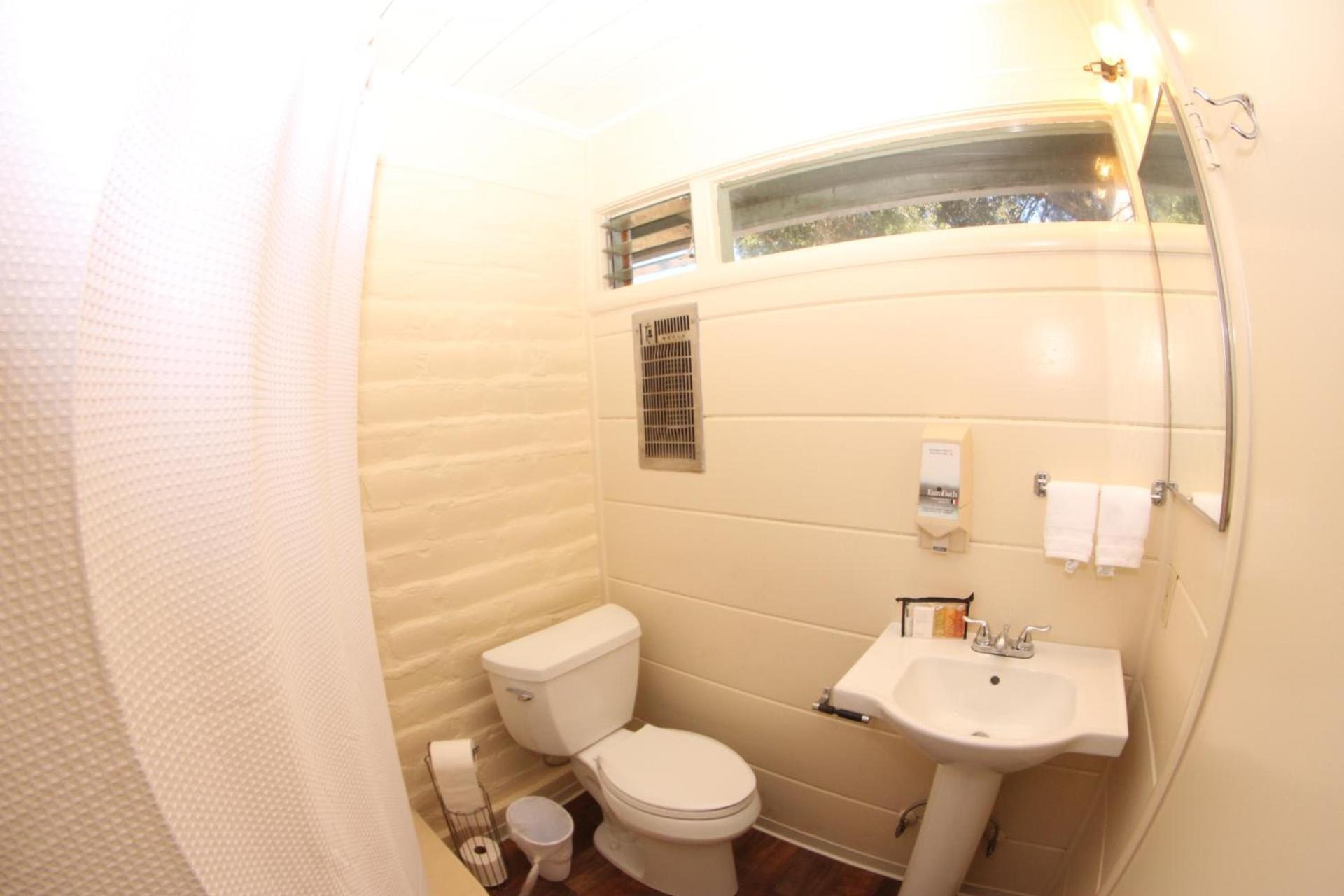Little European Lodge photo 16