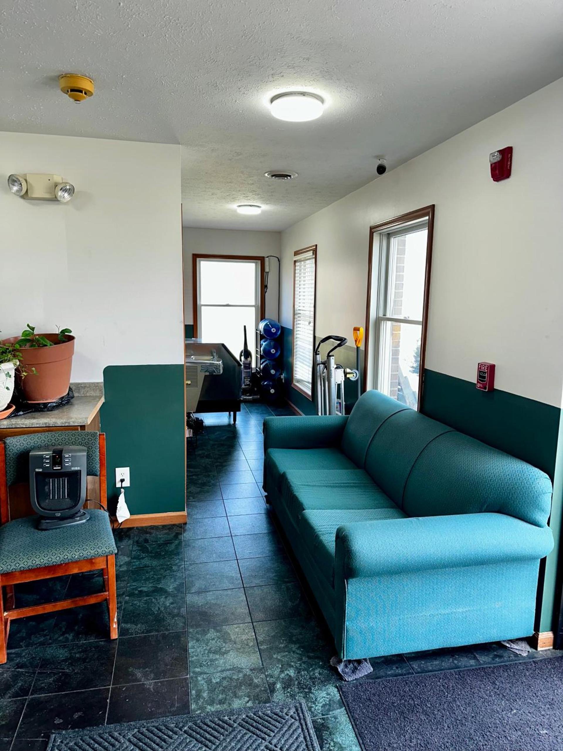 Attica Inn photo 4
