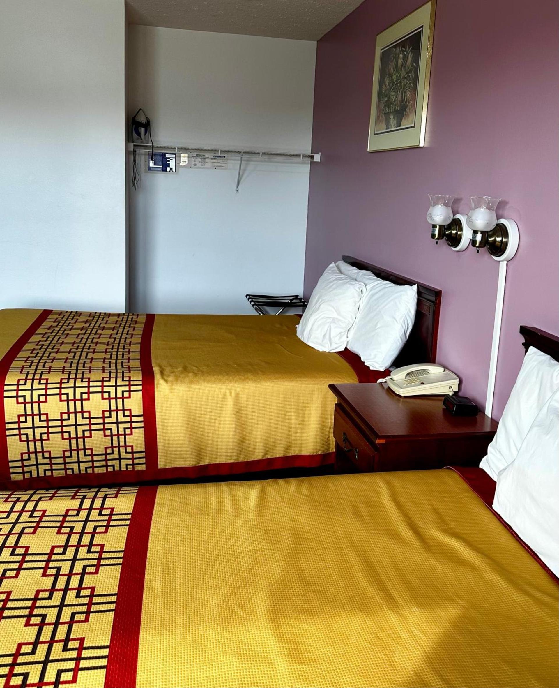 Attica Inn photo 23