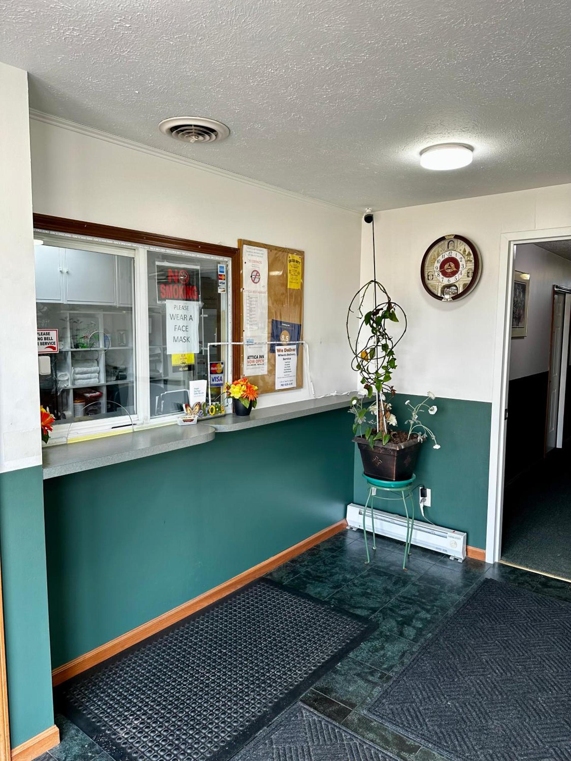 Attica Inn photo 36