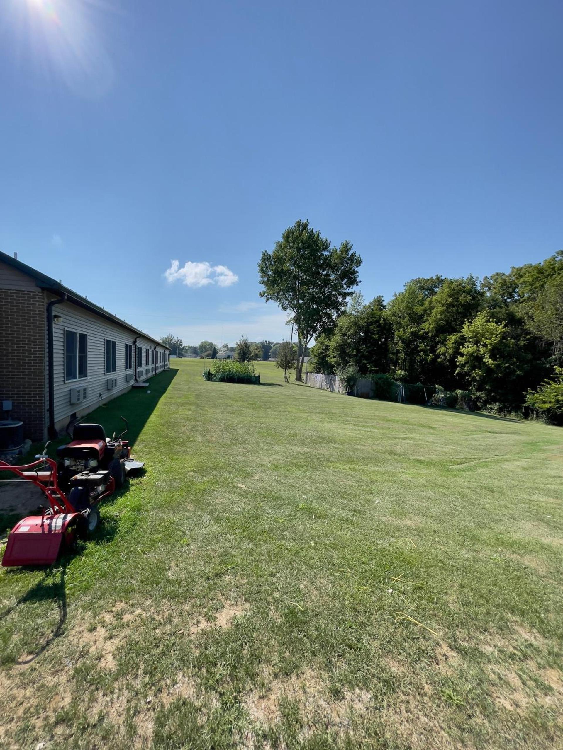 Attica Inn photo 44