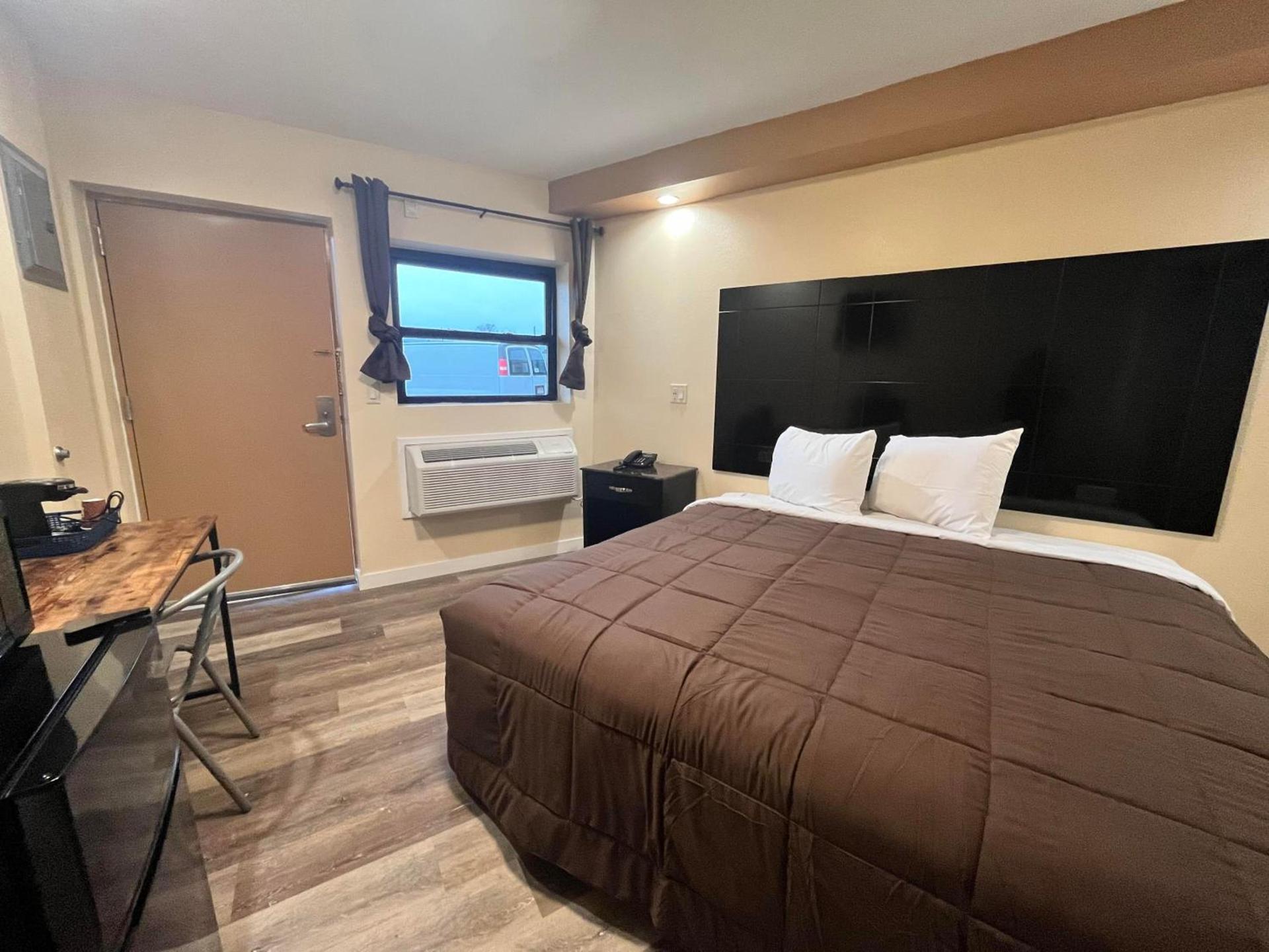 Circle Motor Lodge photo 26