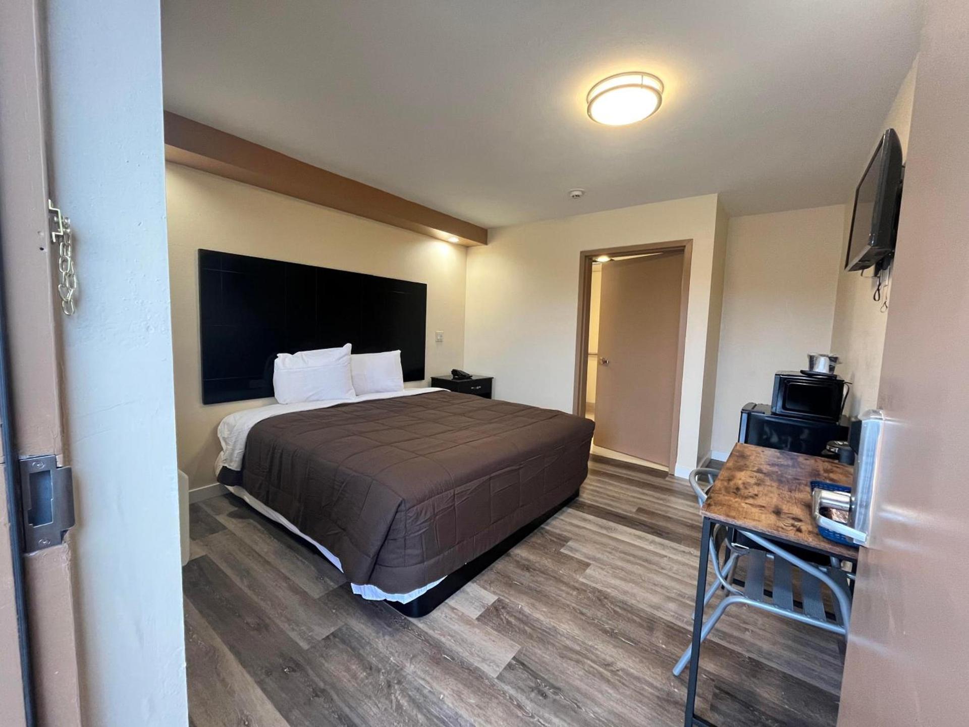 Circle Motor Lodge photo 35