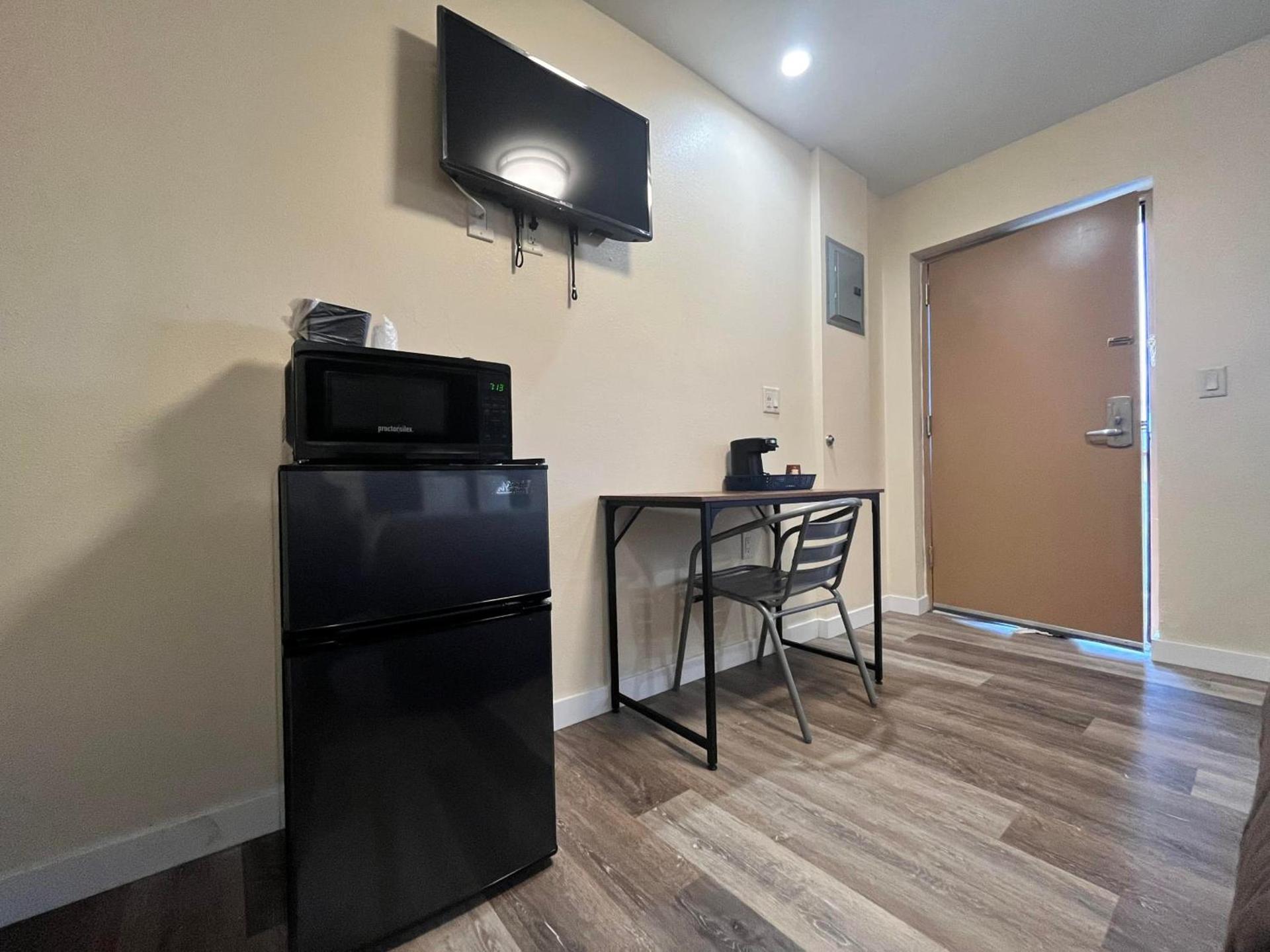 Circle Motor Lodge photo 36