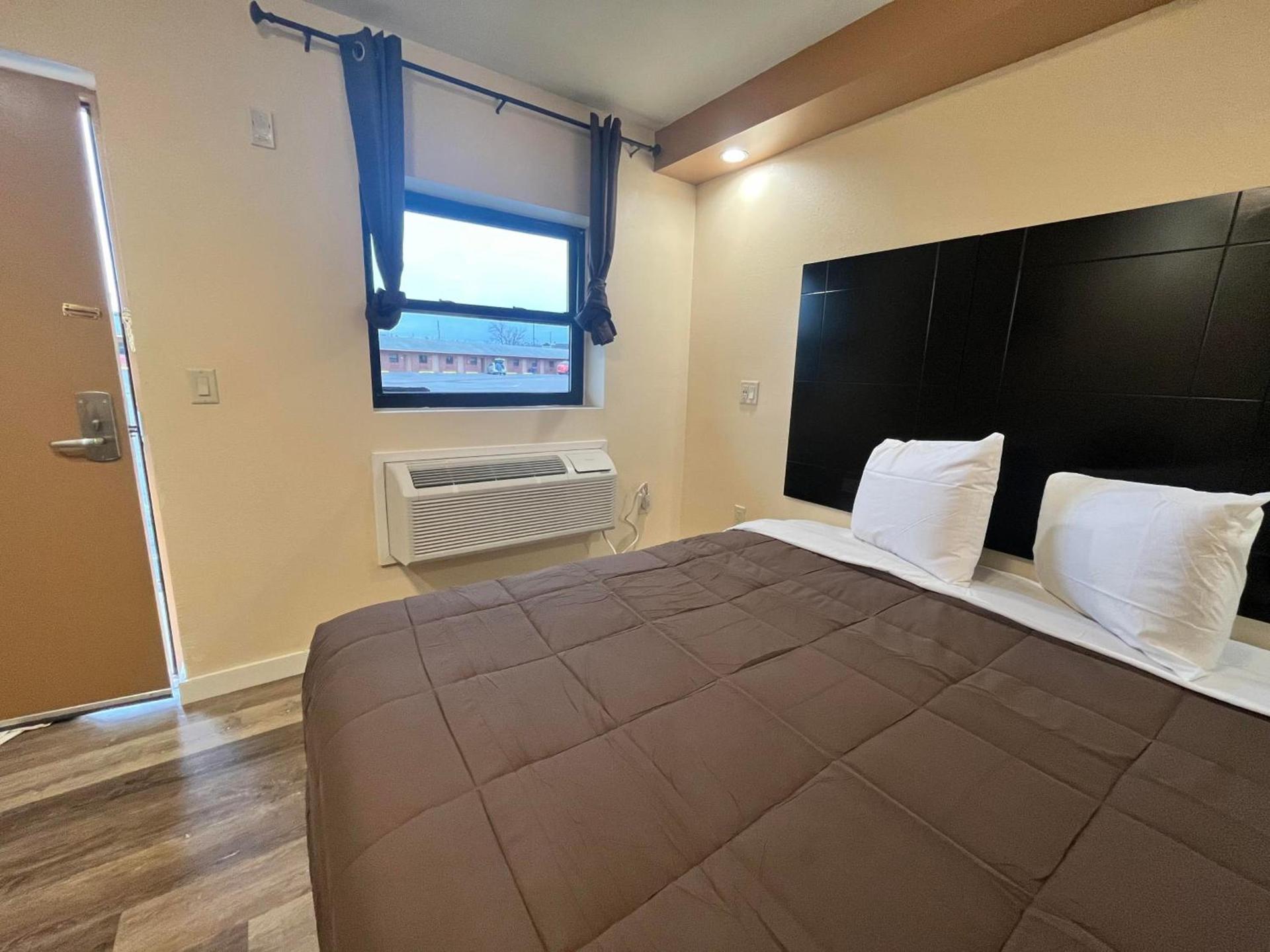 Circle Motor Lodge photo 37