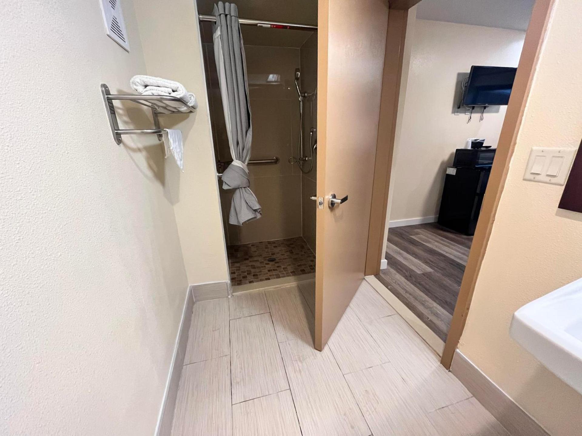 Circle Motor Lodge photo 28