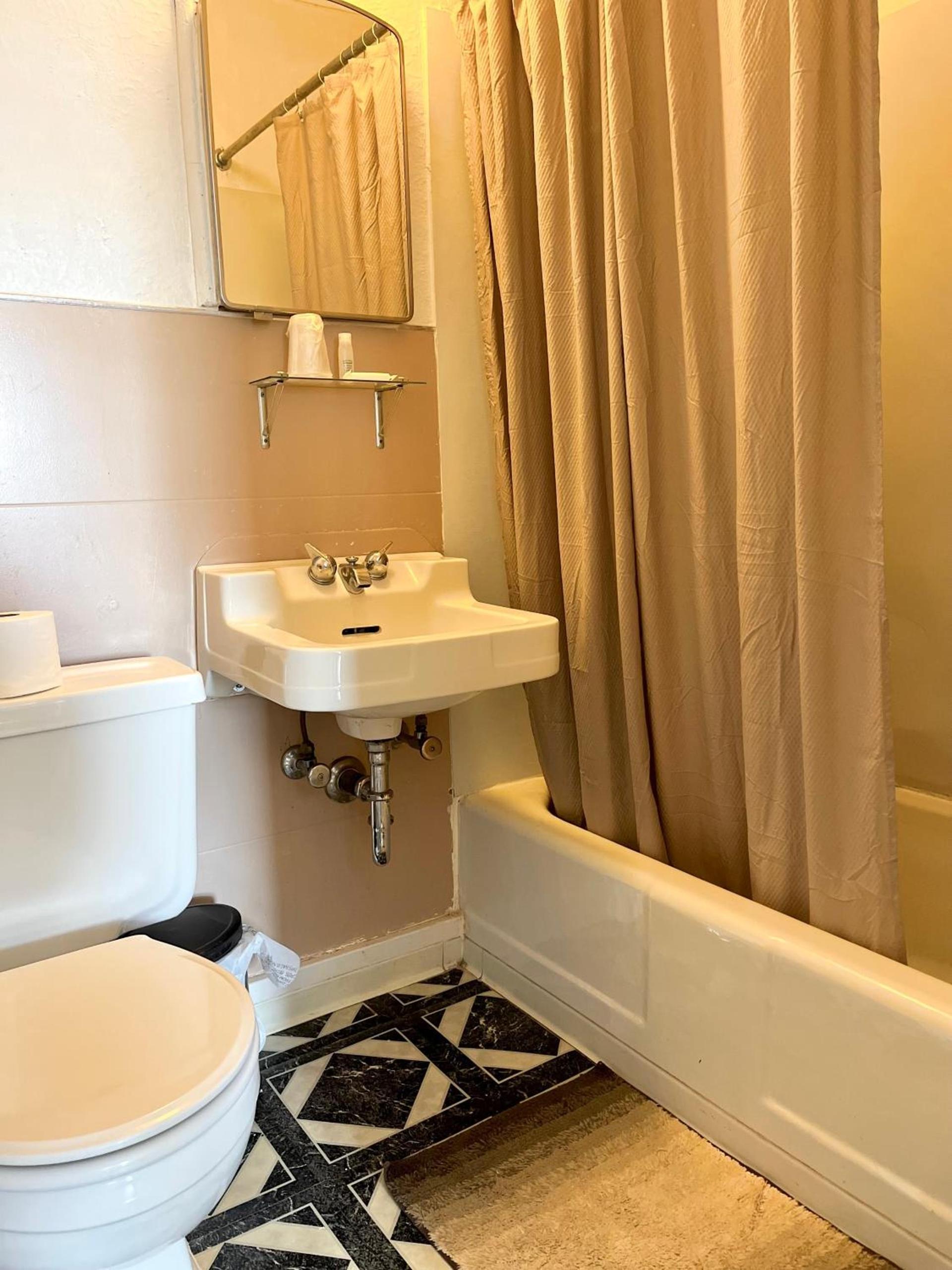 The Hotel Eastin photo 16