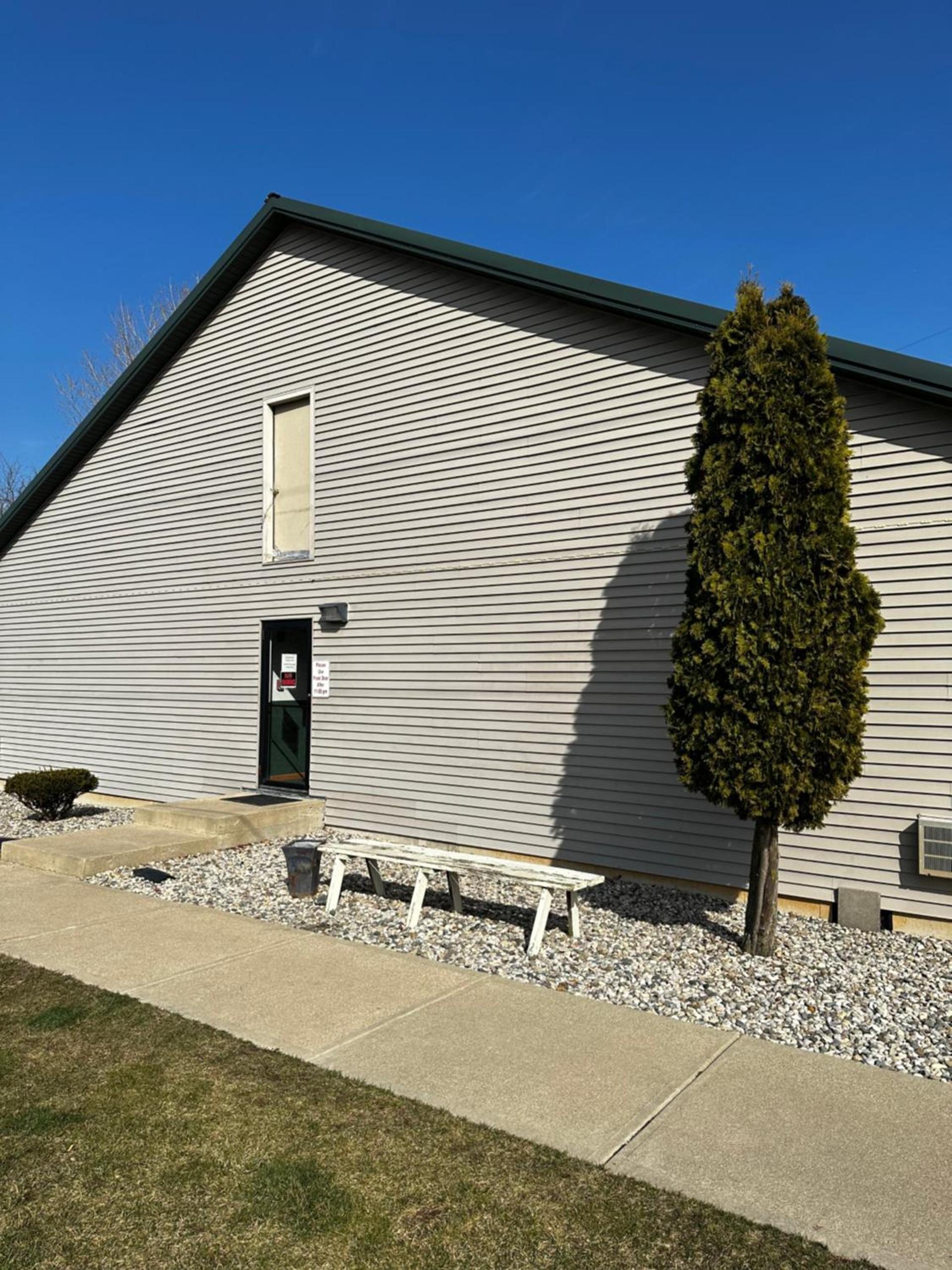 Attica Inn photo 68