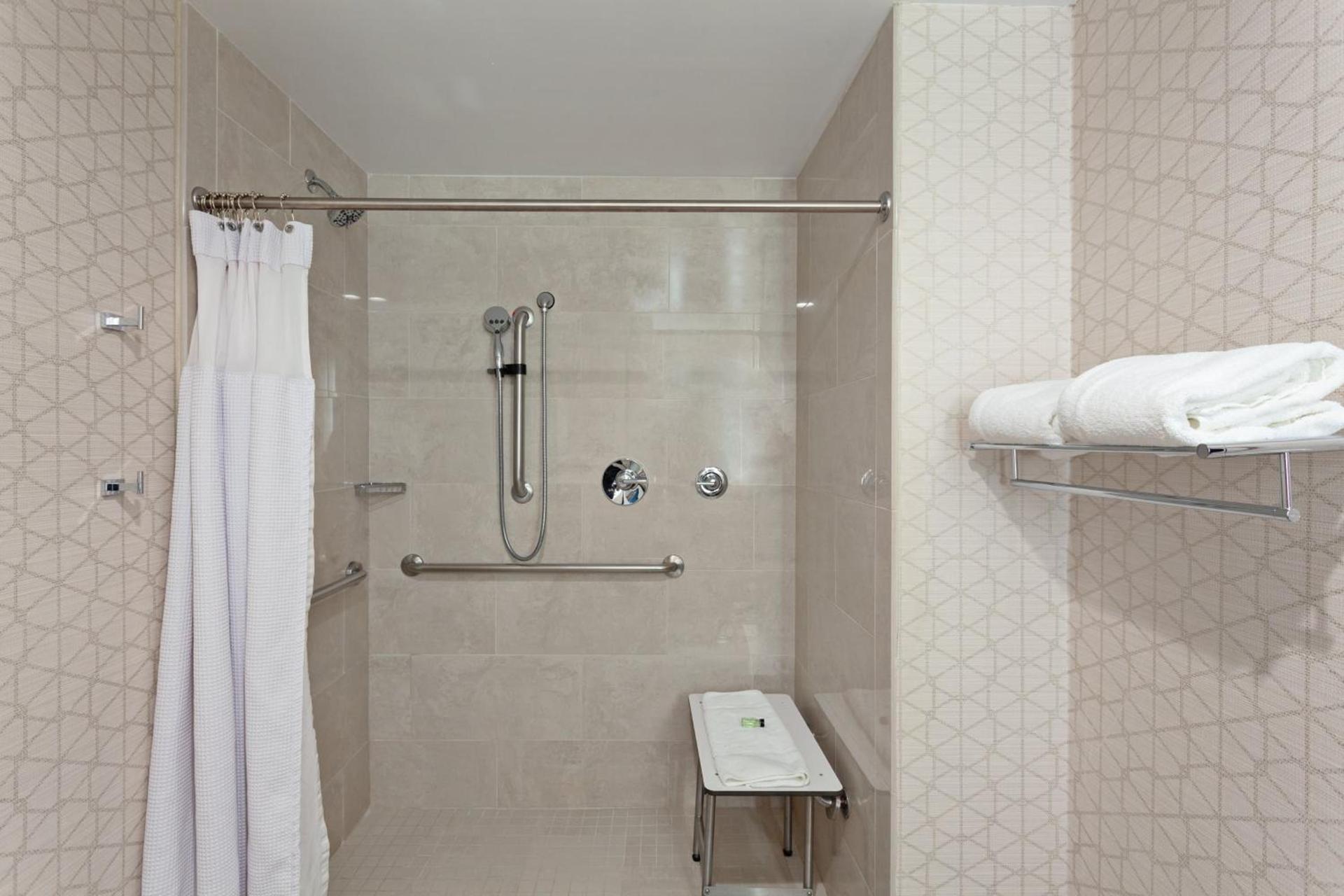 Crowne Plaza Silicon Valley North - Union City by IHG photo 29