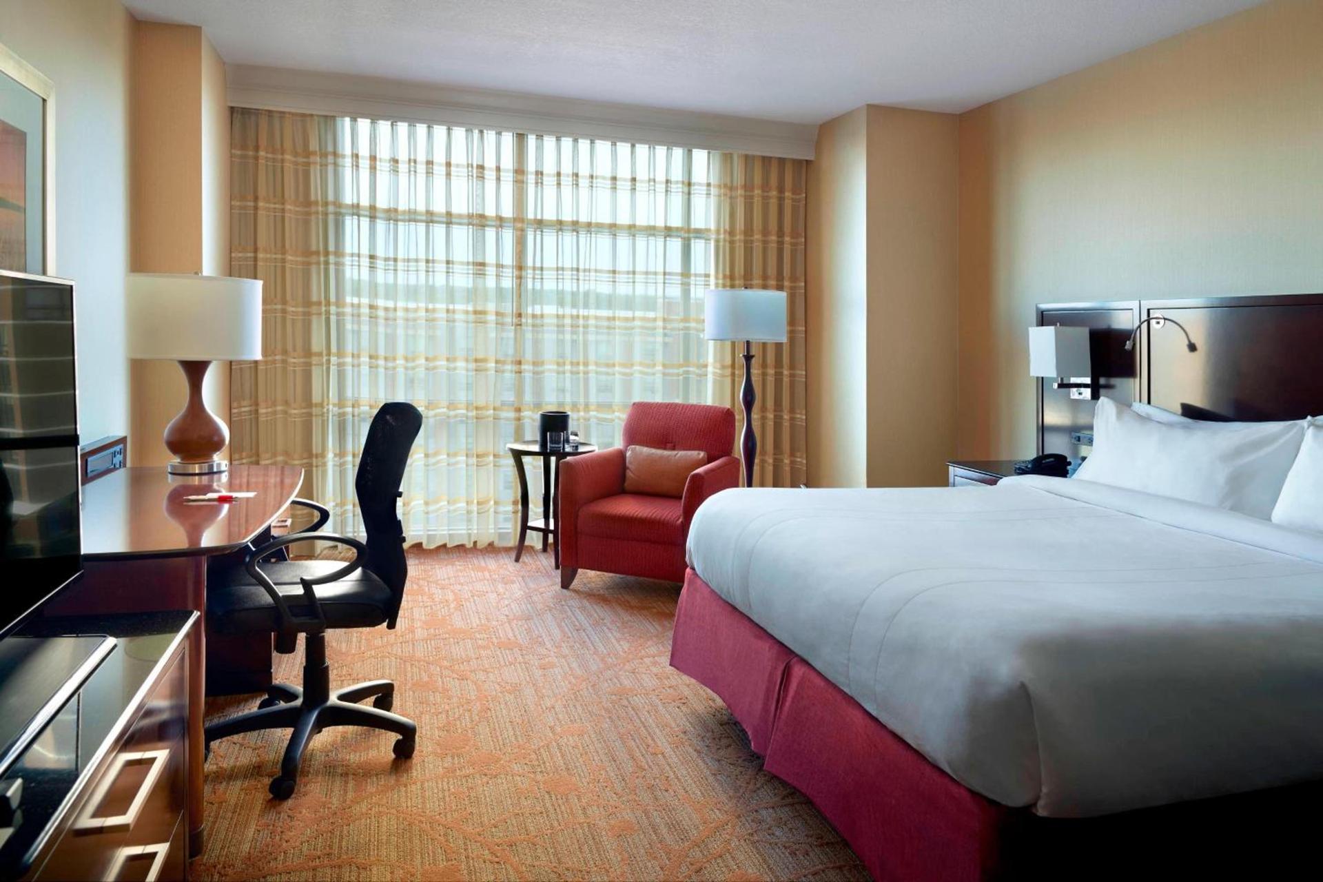 Marriott Bloomington Normal Hotel and Conference Center photo 29