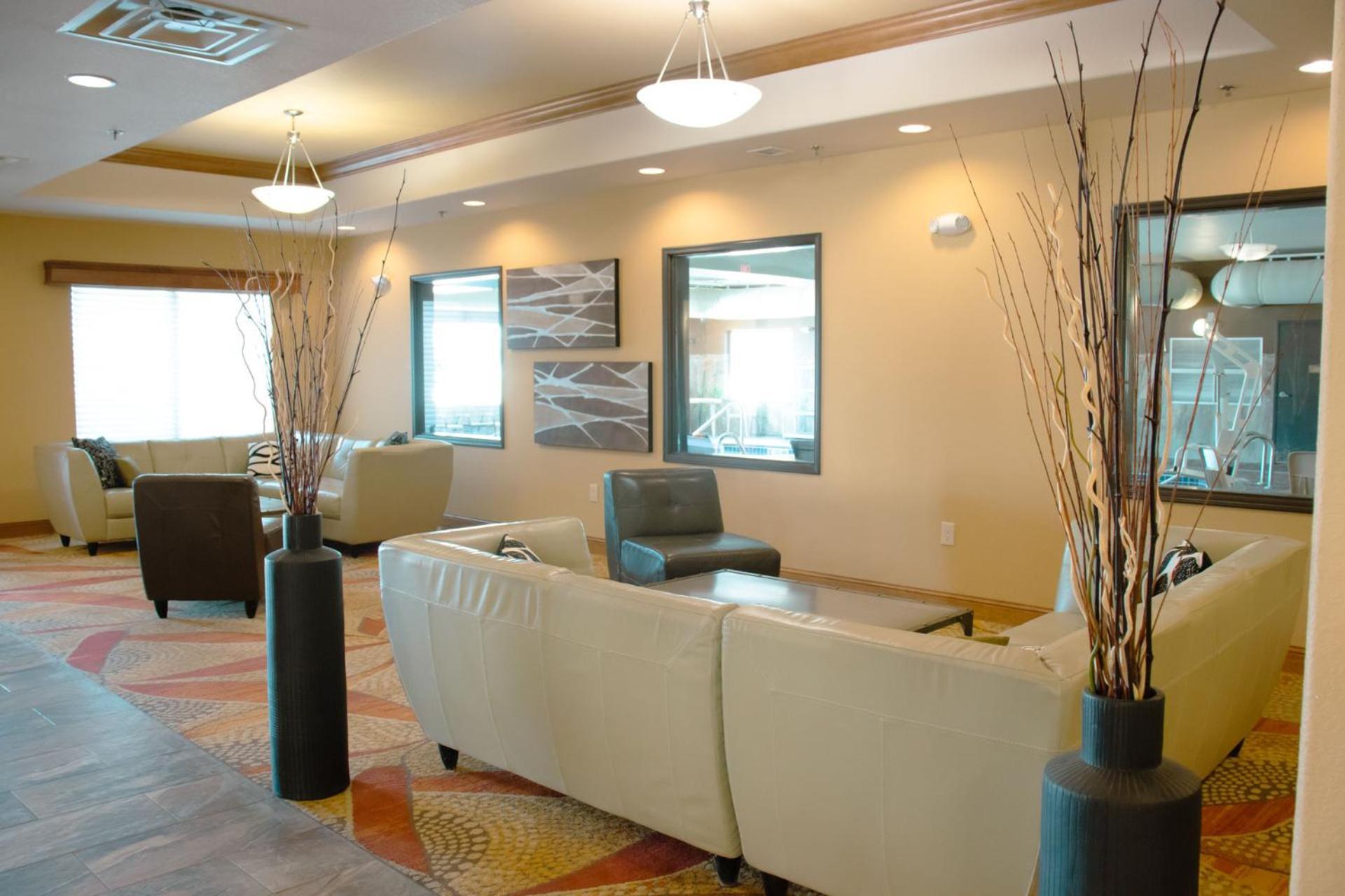 Comfort Inn & Suites Grand Forks near Alerus Center photo 11