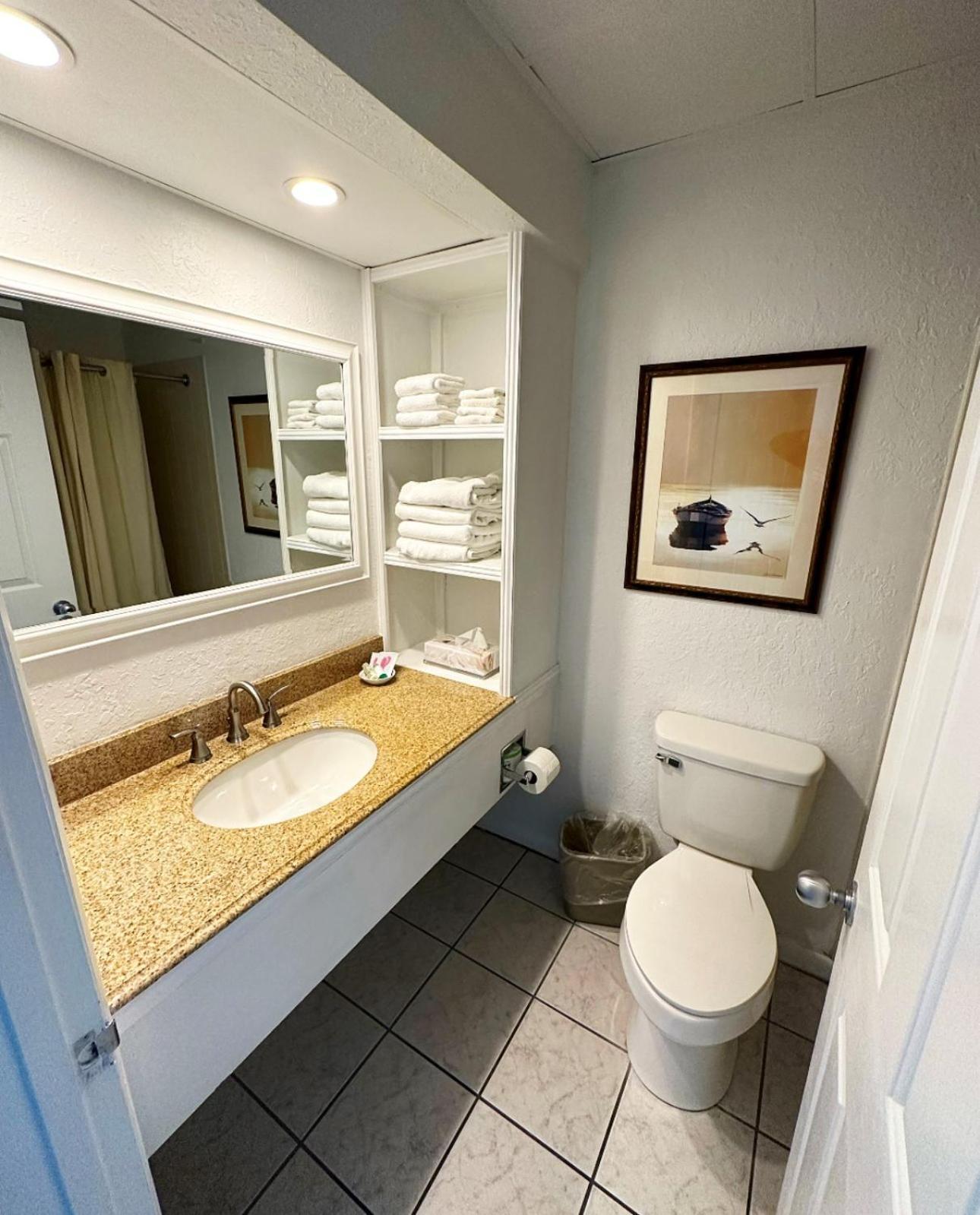Surf Side Hotel photo 69