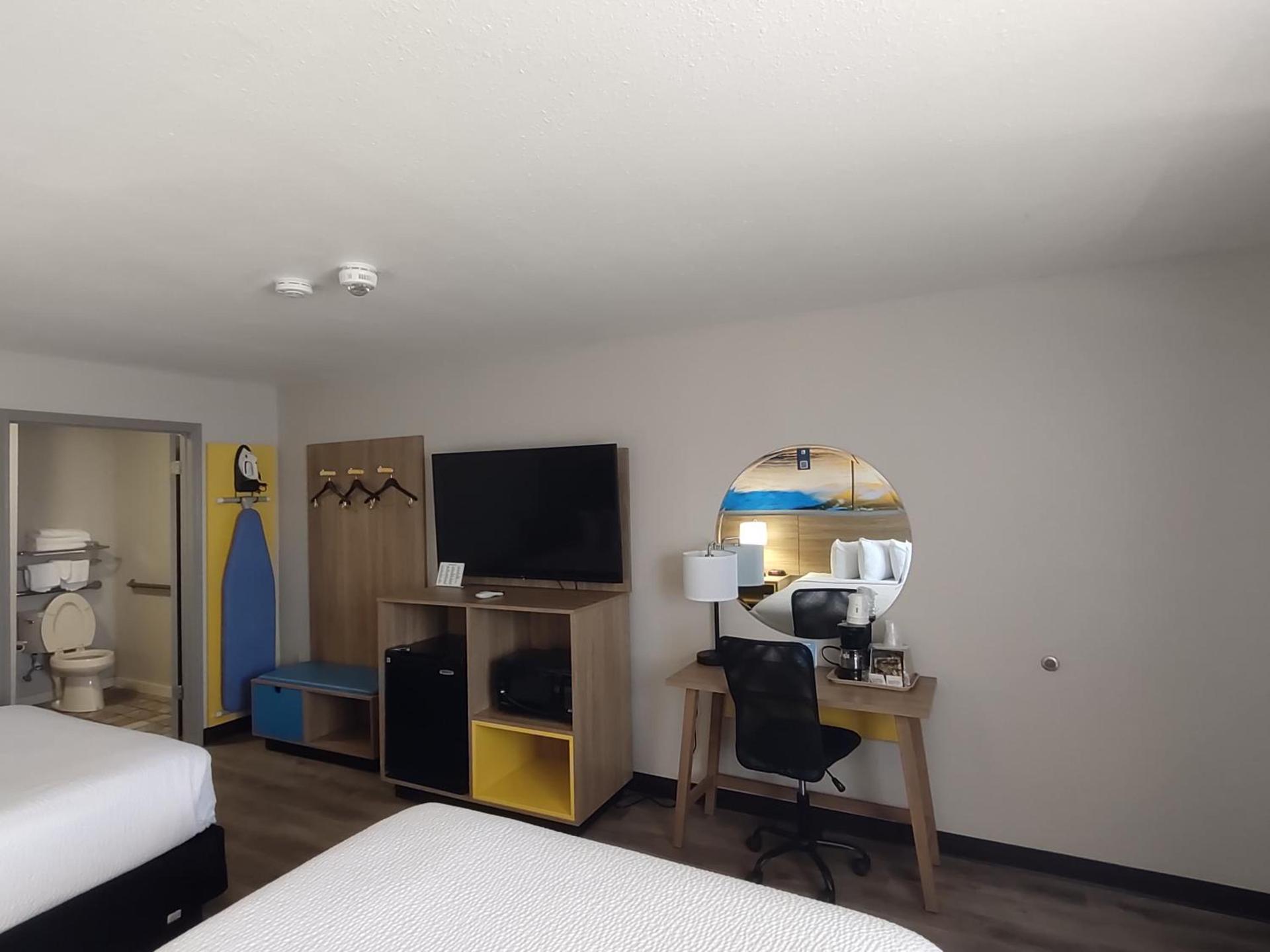 Days Inn by Wyndham Lonoke photo 41