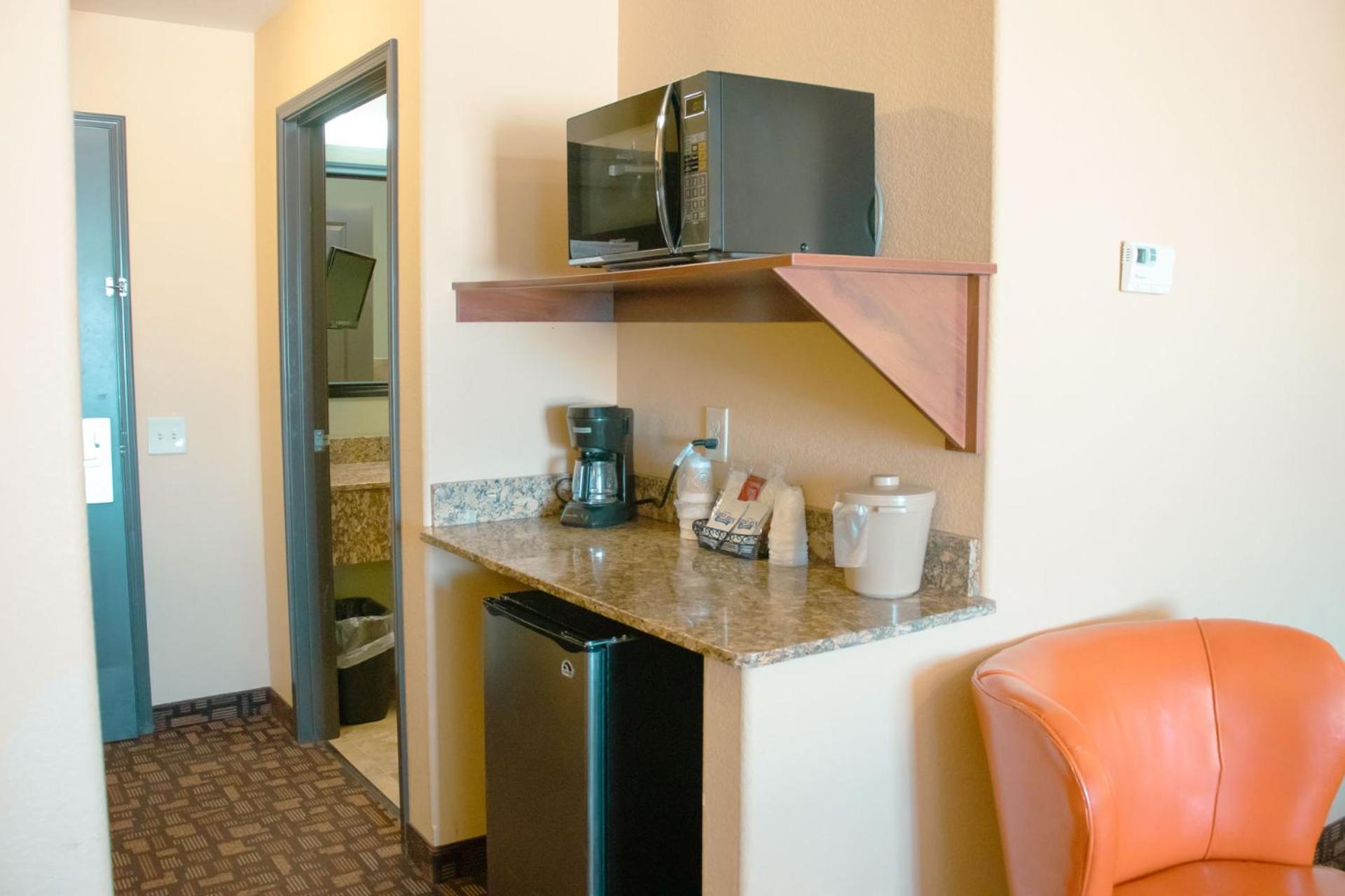 Comfort Inn & Suites Grand Forks near Alerus Center photo 14