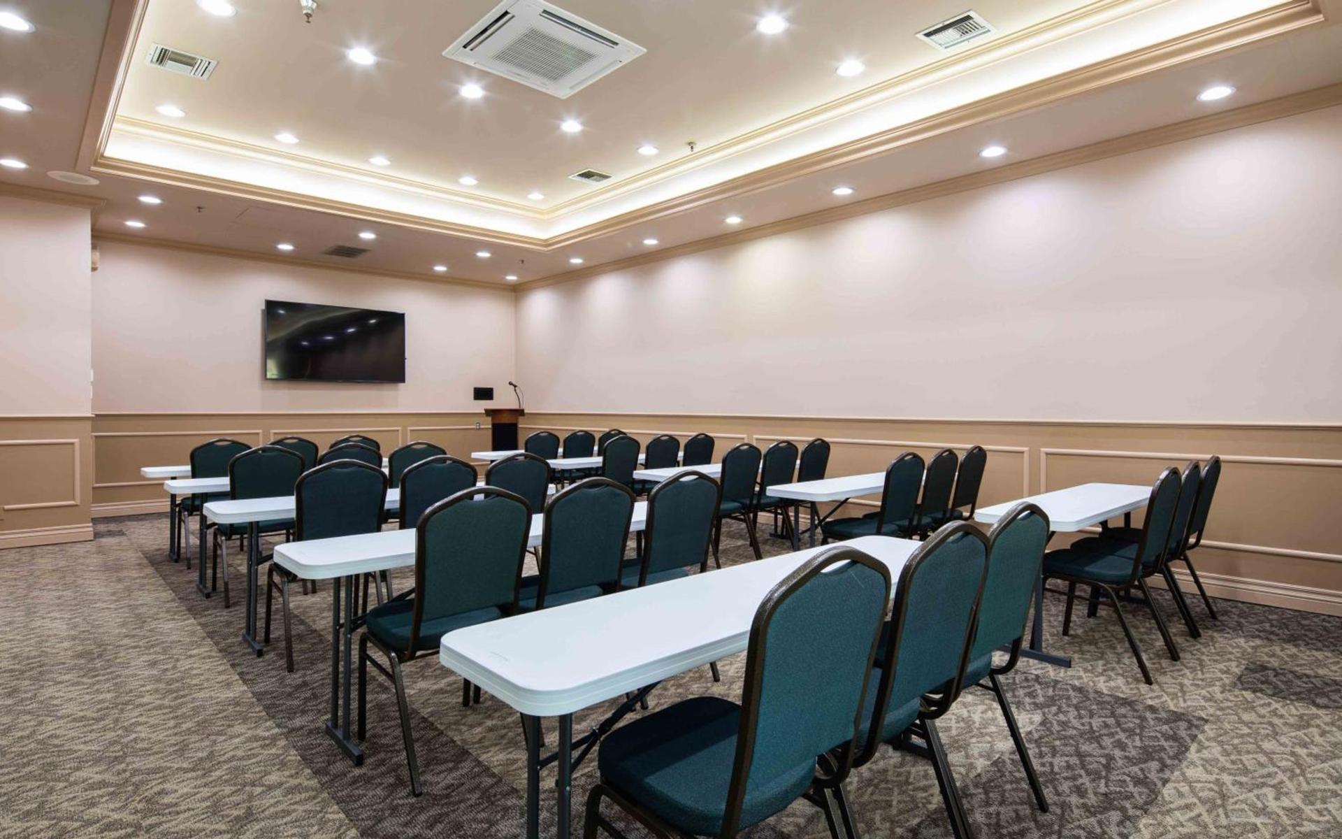 New Gardena Hotel photo 31