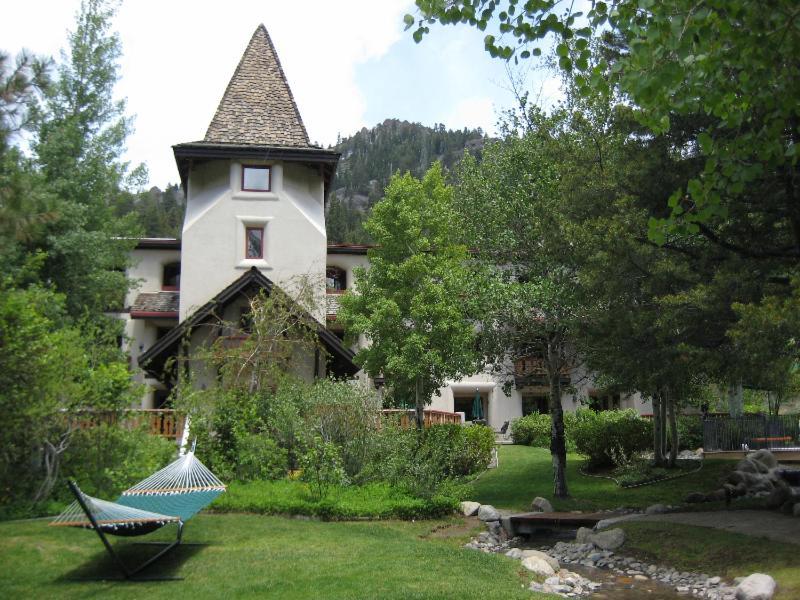 GetAways at Olympic Village Inn photo 11