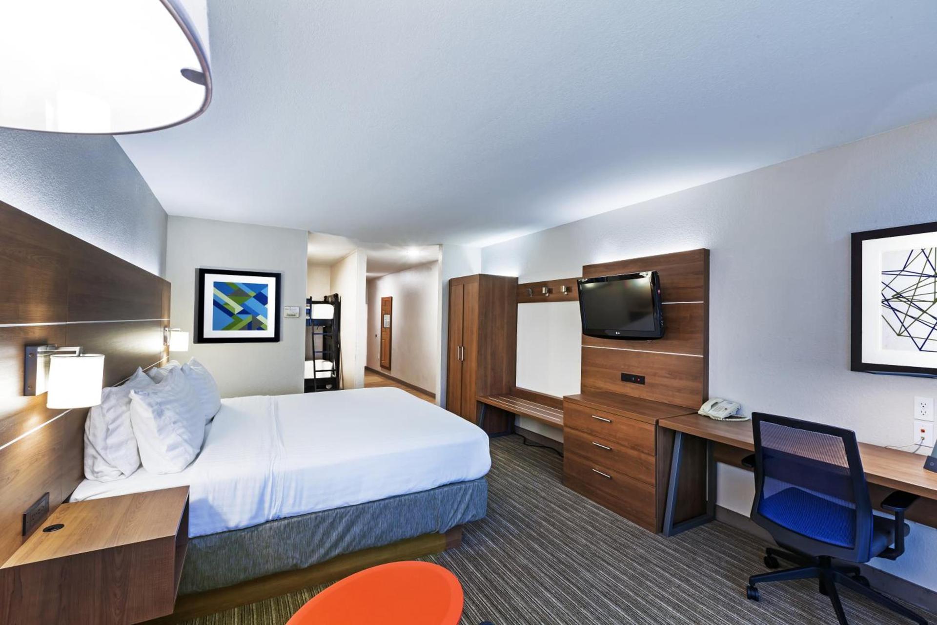 Holiday Inn Express & Suites Tulsa S Broken Arrow Hwy 51 by IHG photo 11