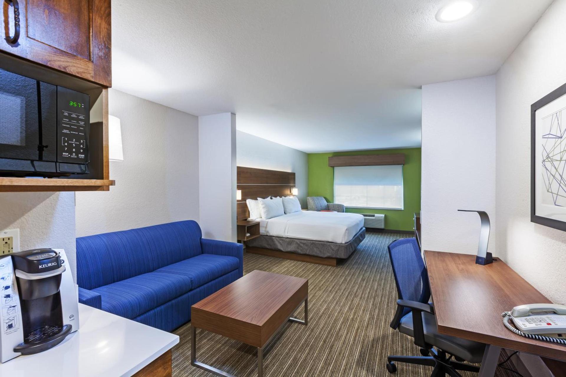 Holiday Inn Express & Suites Tulsa S Broken Arrow Hwy 51 by IHG photo 12