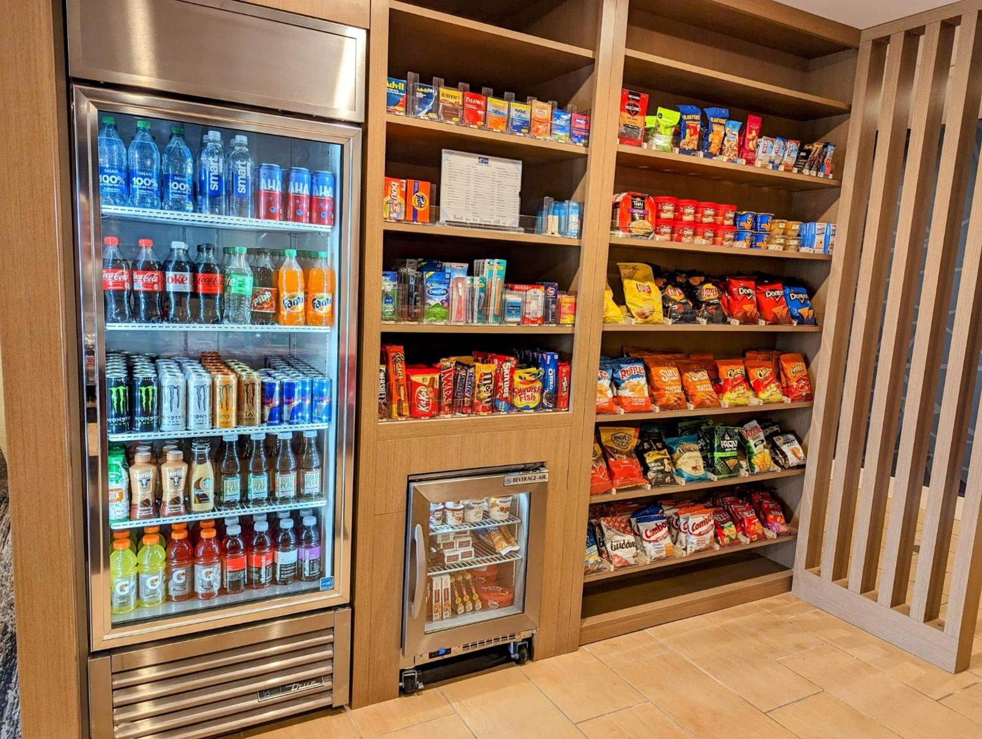 Holiday Inn Express Indianapolis Airport by IHG photo 13