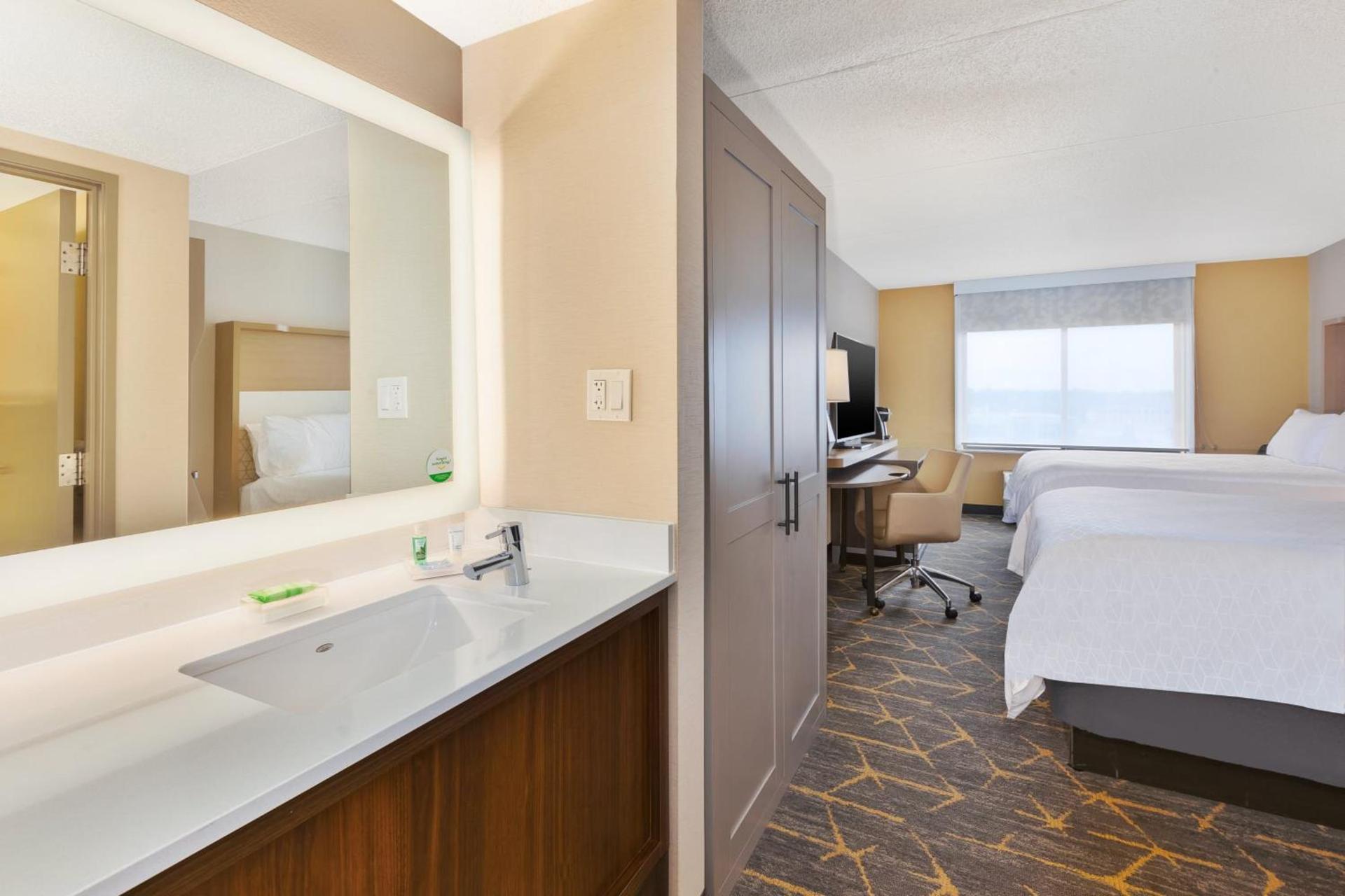 Holiday Inn Grand Rapids Downtown by IHG photo 56