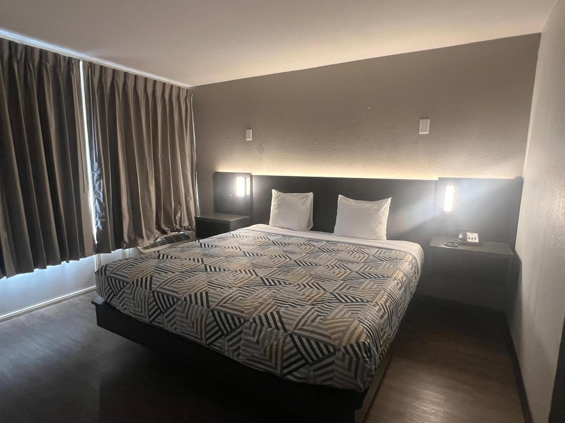Motel 6 Glendale Phoenix photo 3