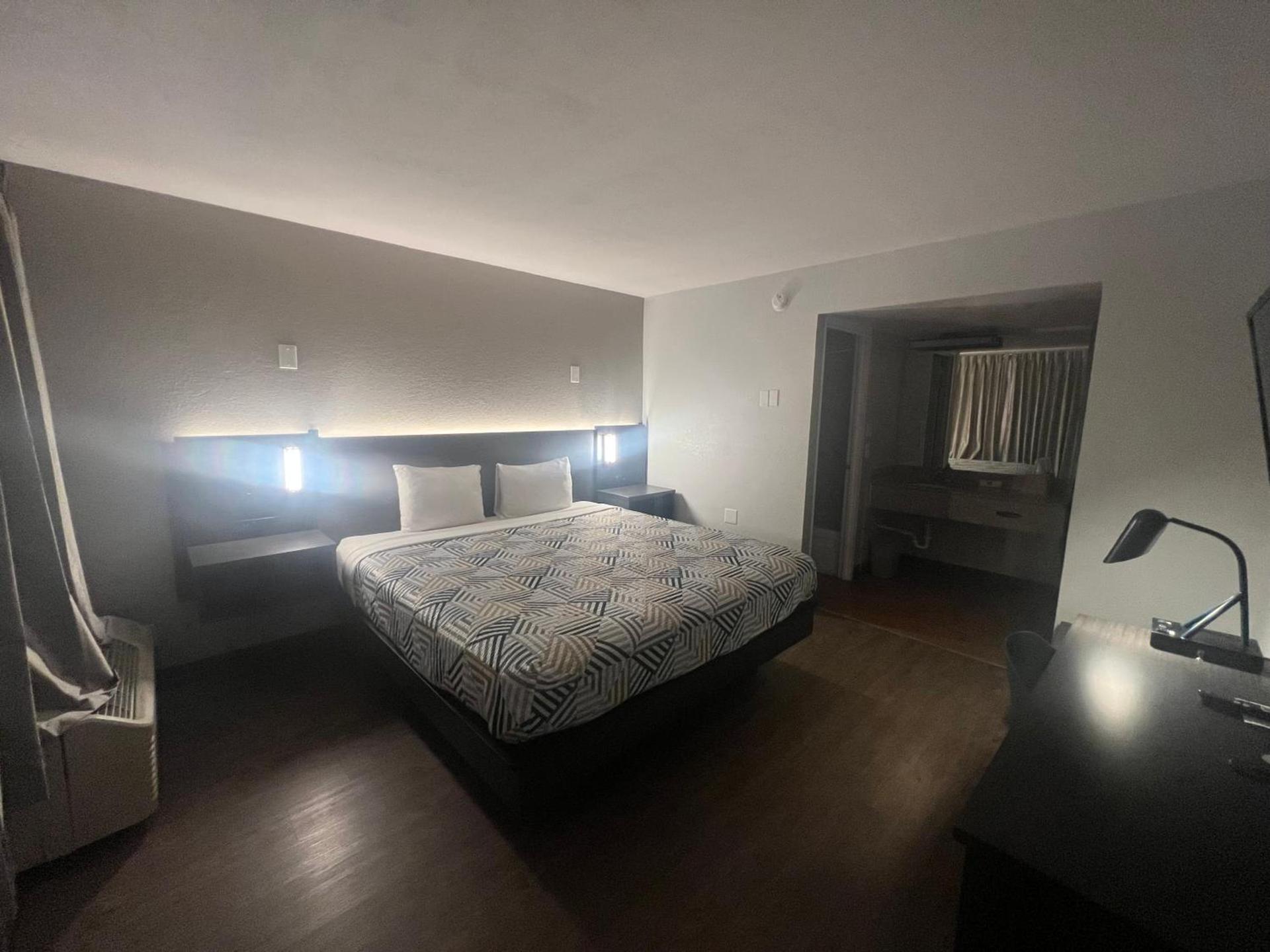 Motel 6 Glendale Phoenix photo 8