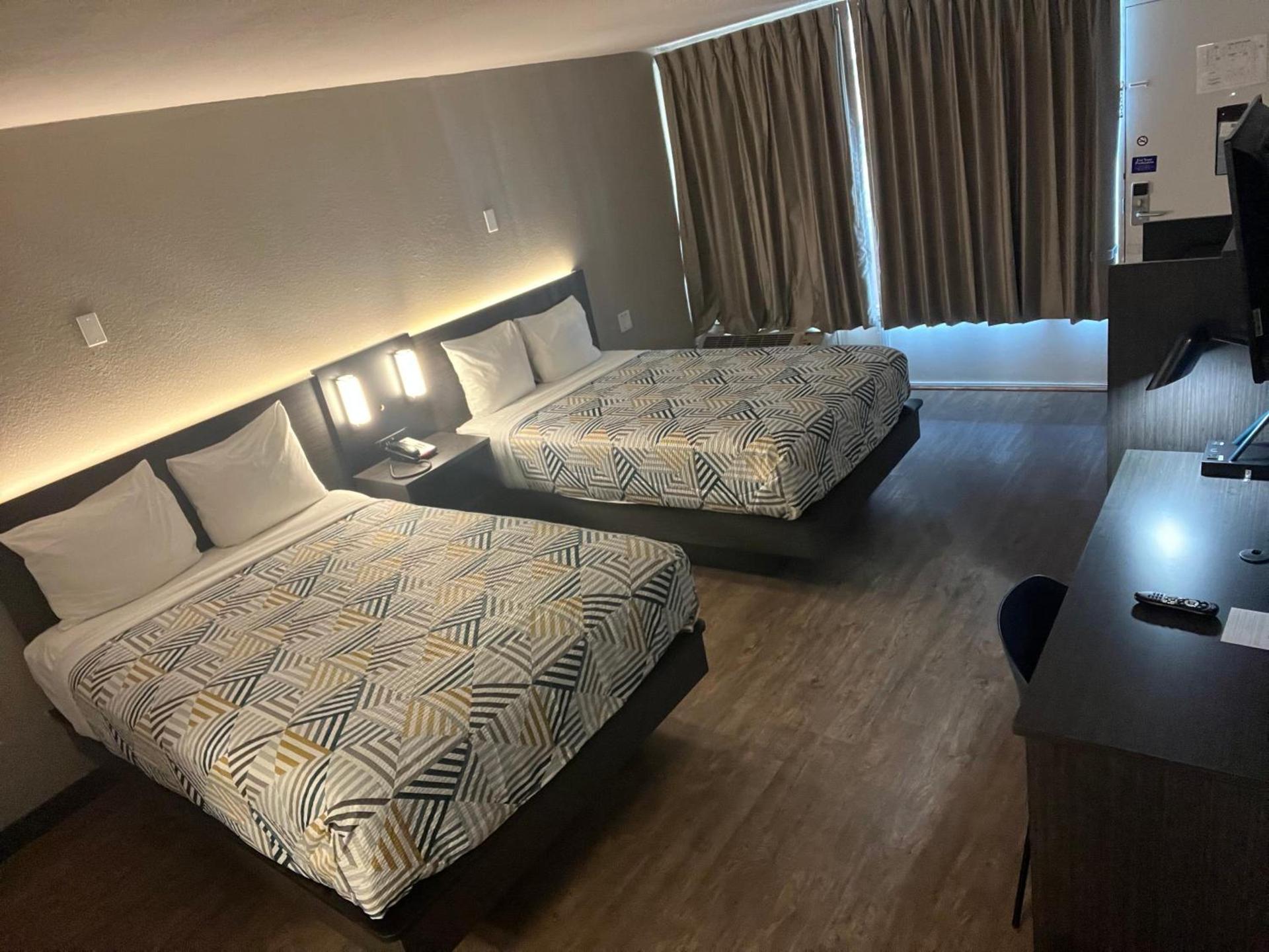 Motel 6 Glendale Phoenix photo 12