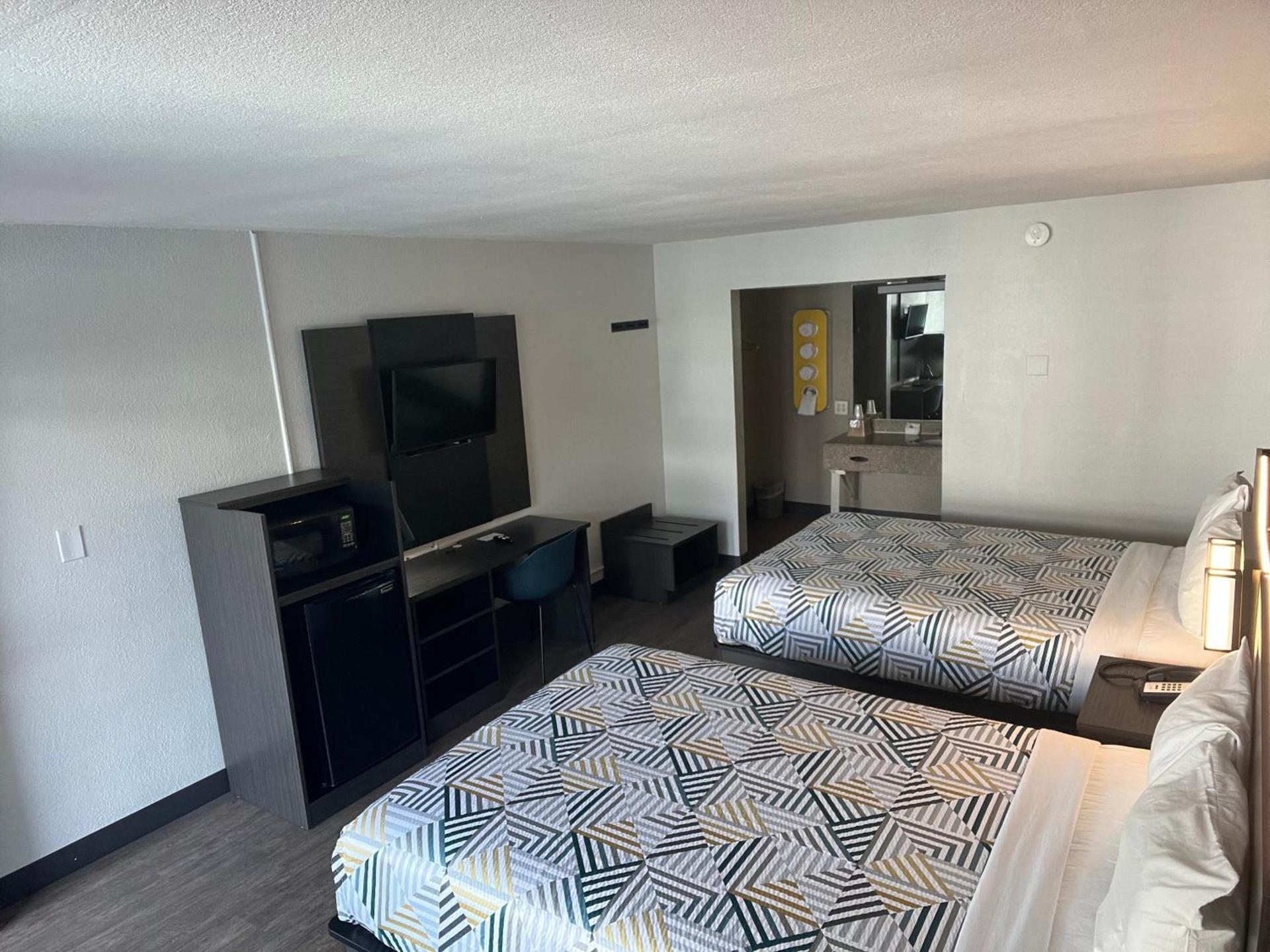 Motel 6 Glendale Phoenix photo 15