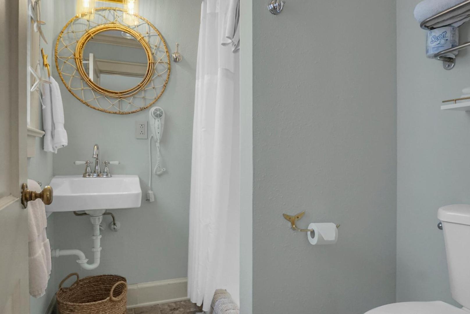 Carolina Beach Inn photo 91