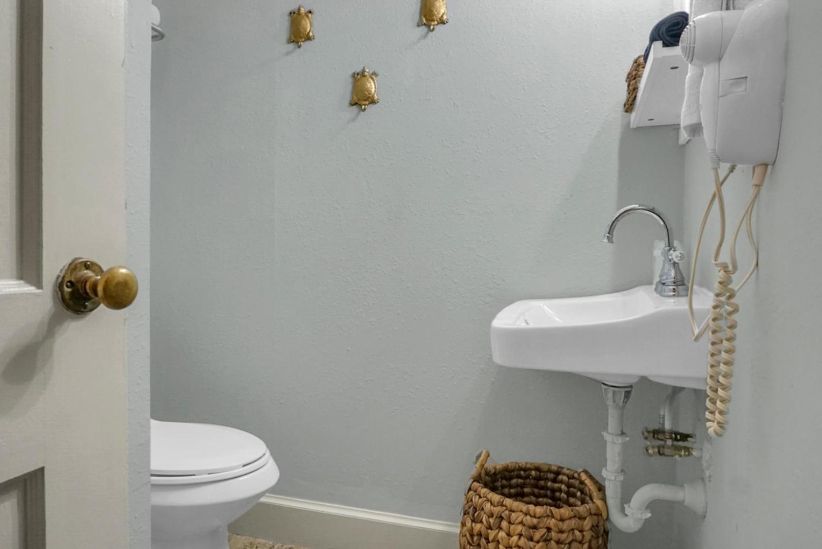 Carolina Beach Inn photo 68