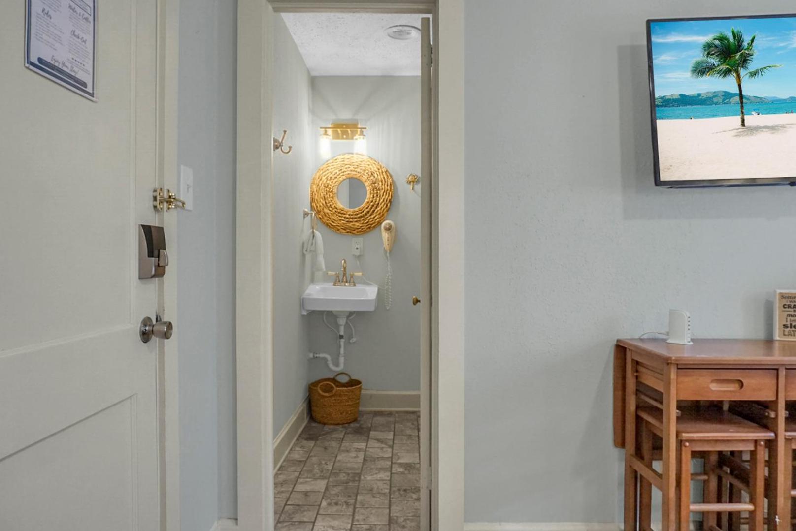 Carolina Beach Inn photo 87
