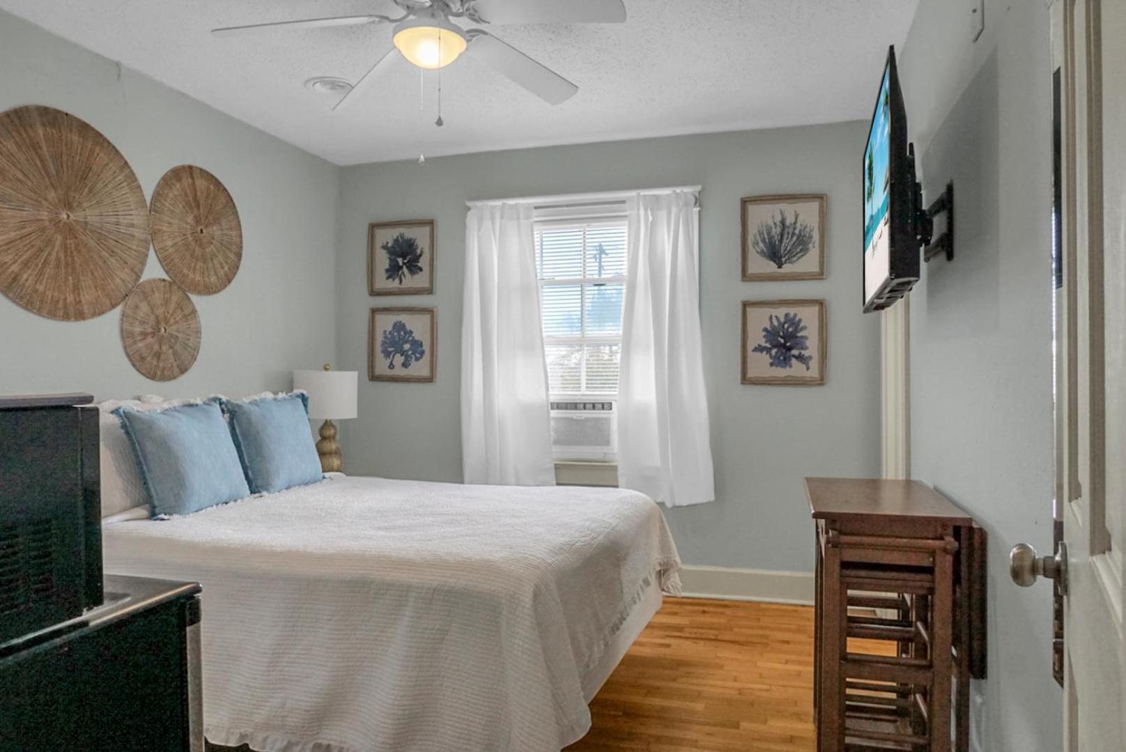 Carolina Beach Inn photo 81