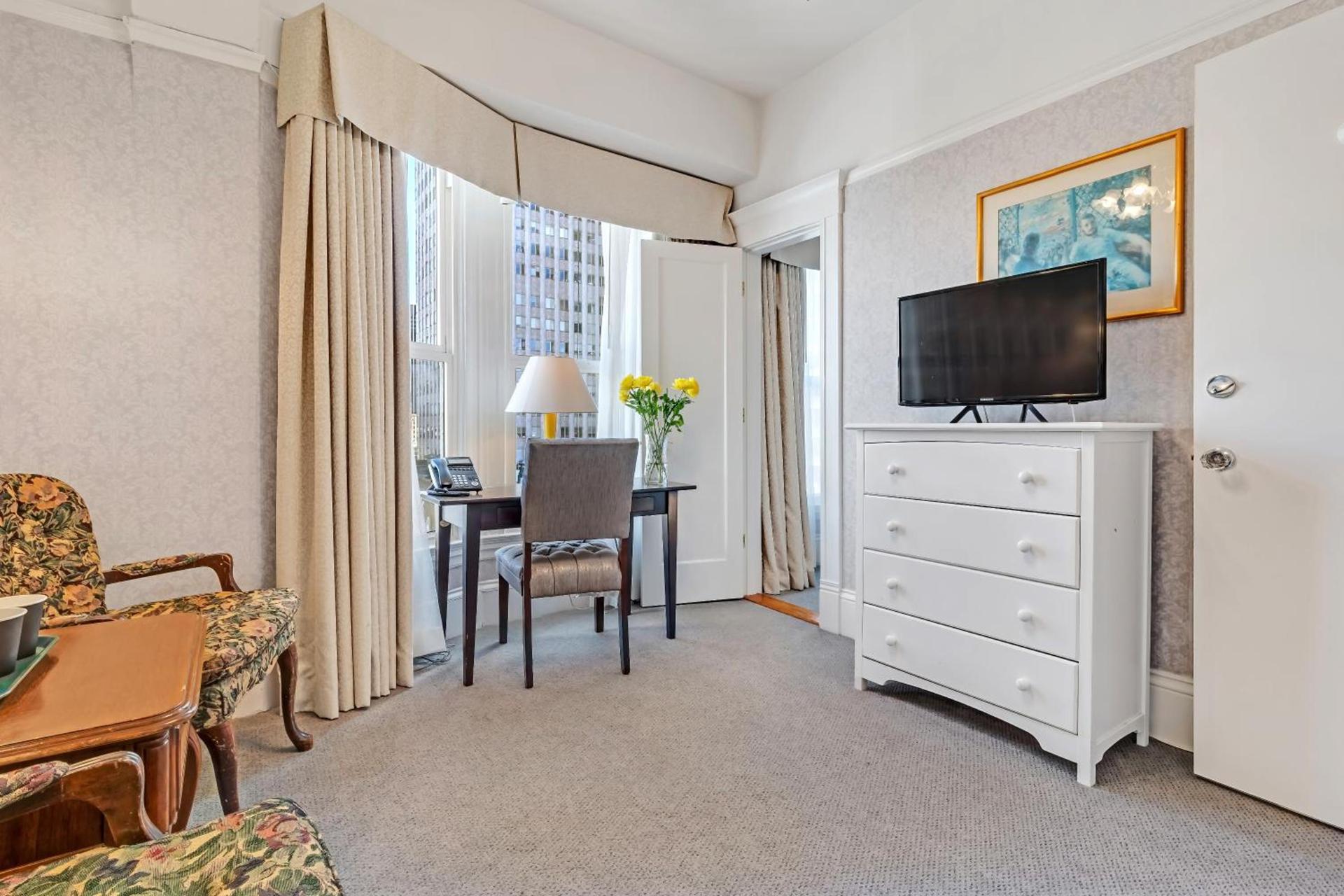 Cornell Hotel photo 13