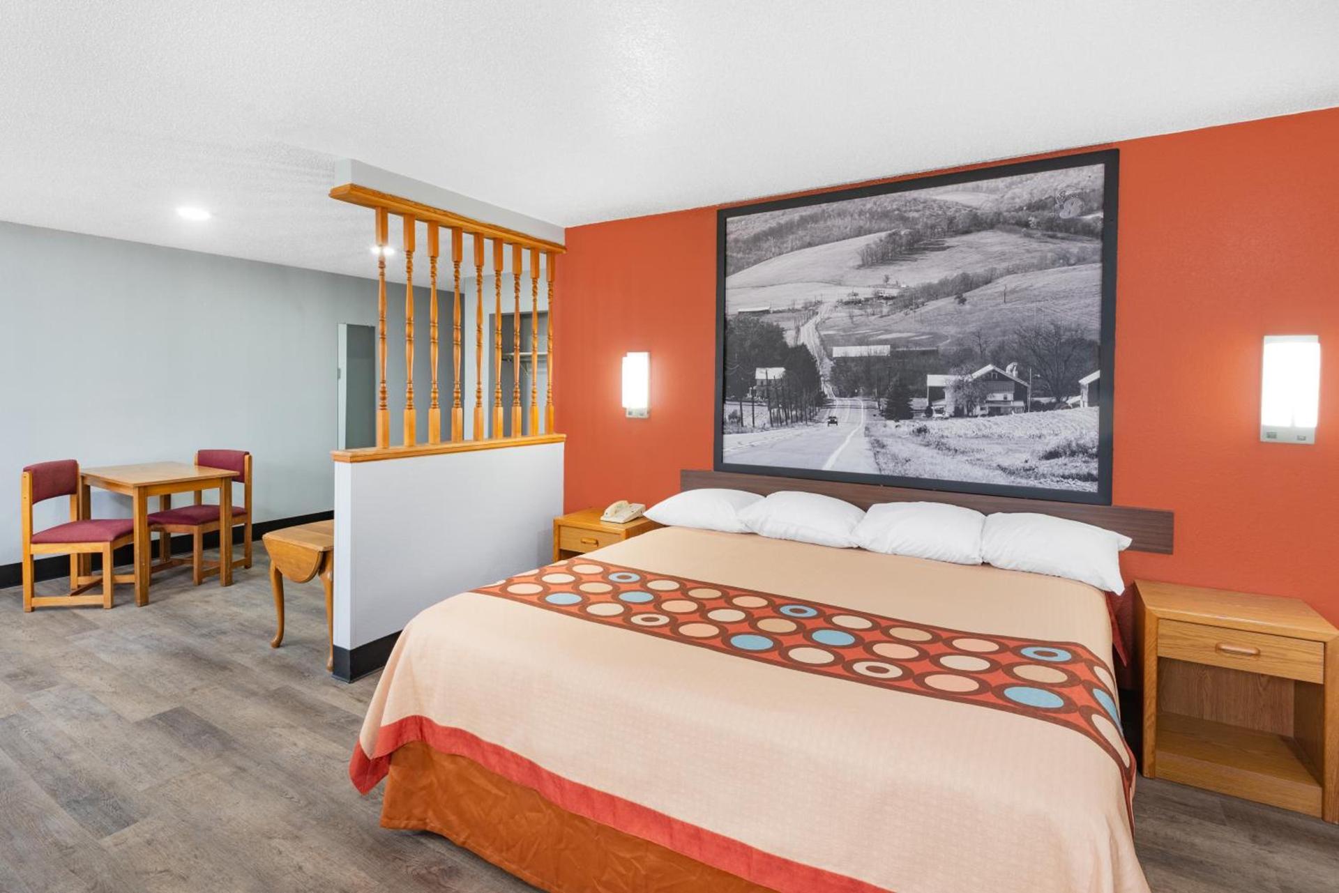 Super 8 by Wyndham Waynesburg photo 32
