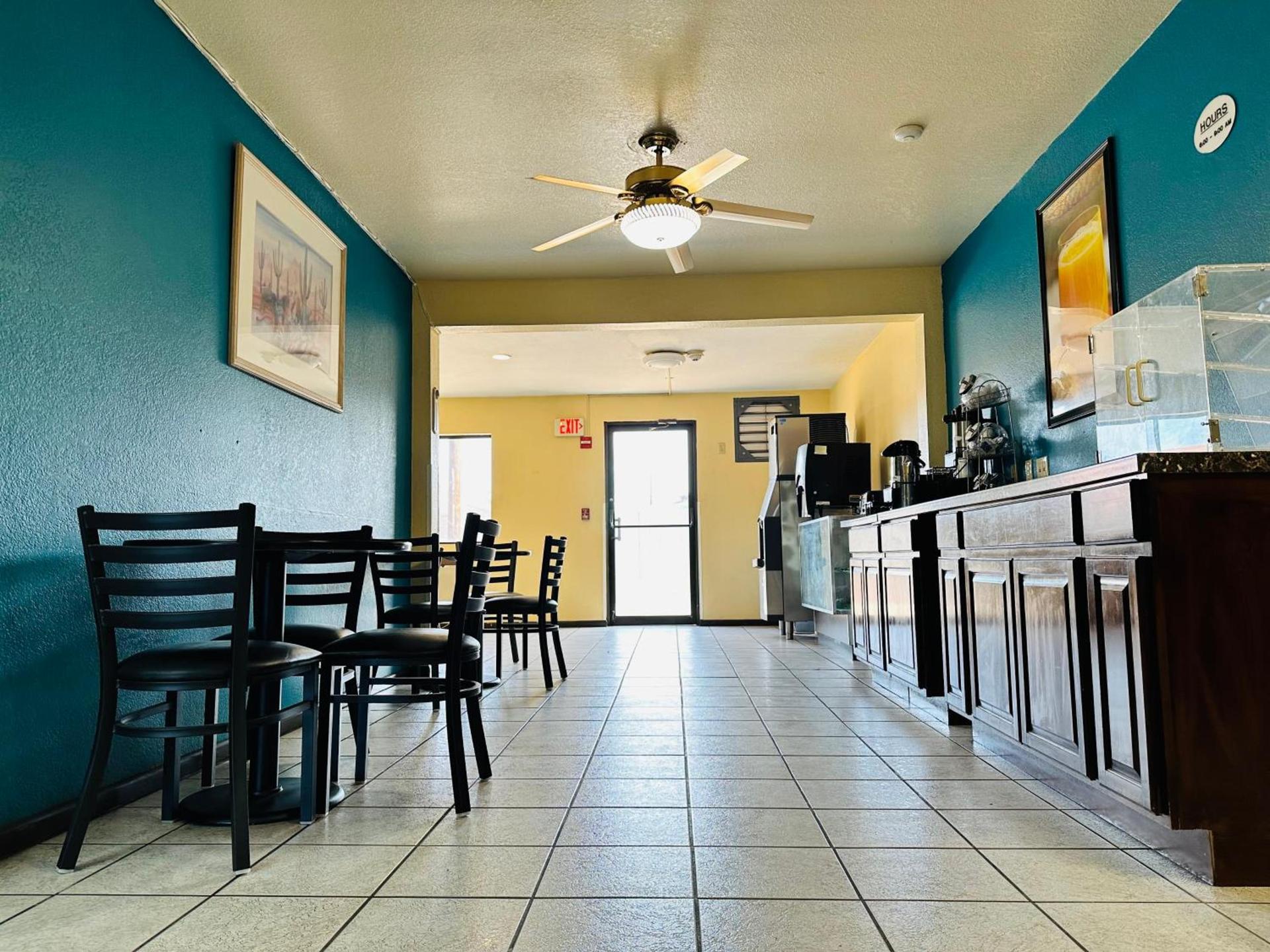 Rodeway Inn Winslow I-40 photo 14