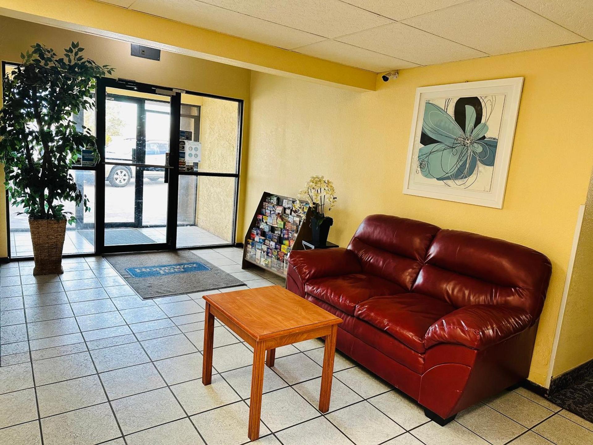 Rodeway Inn Winslow I-40 photo 15