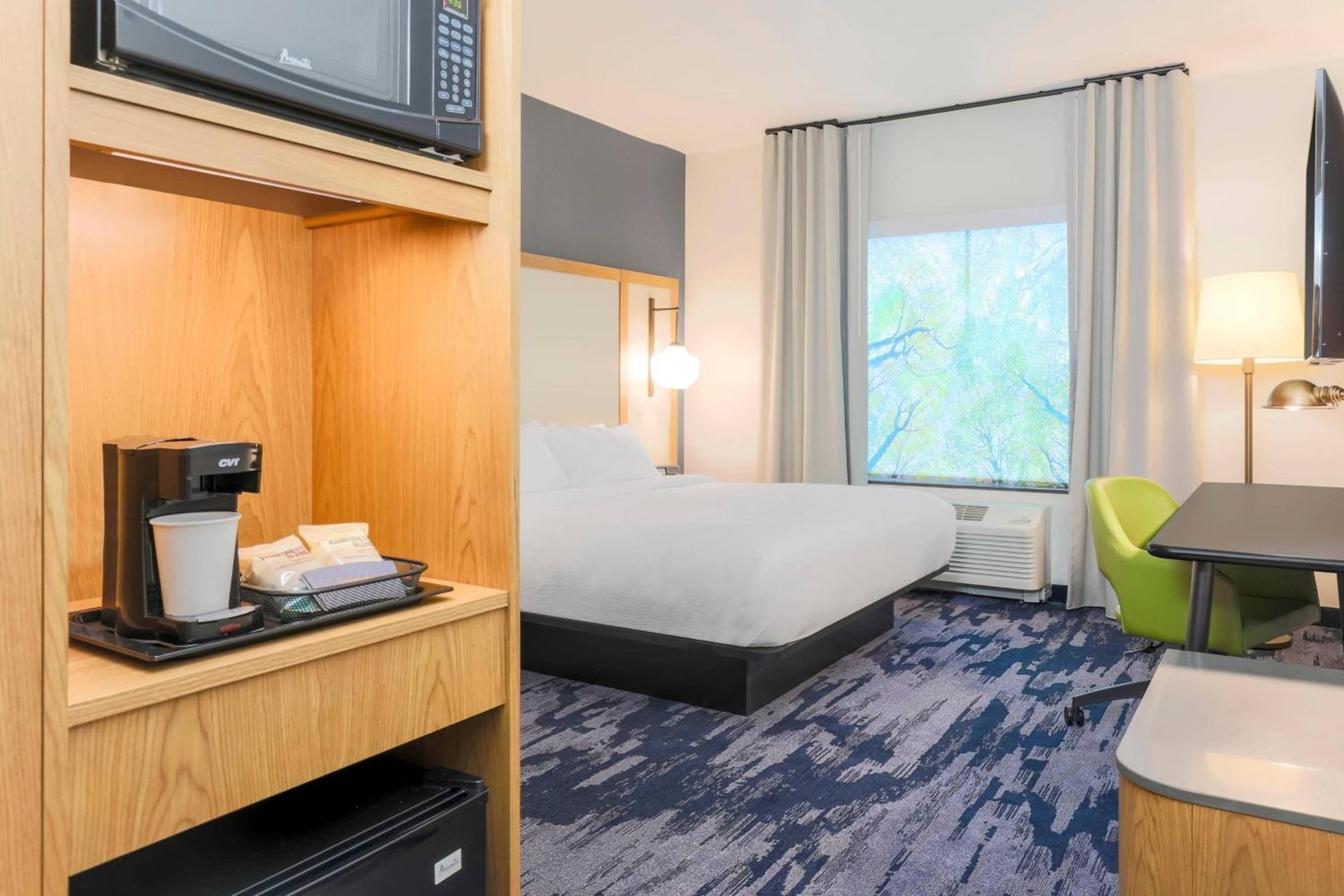Fairfield by Marriott Inn & Suites Cape Coral North Fort Myers photo 10