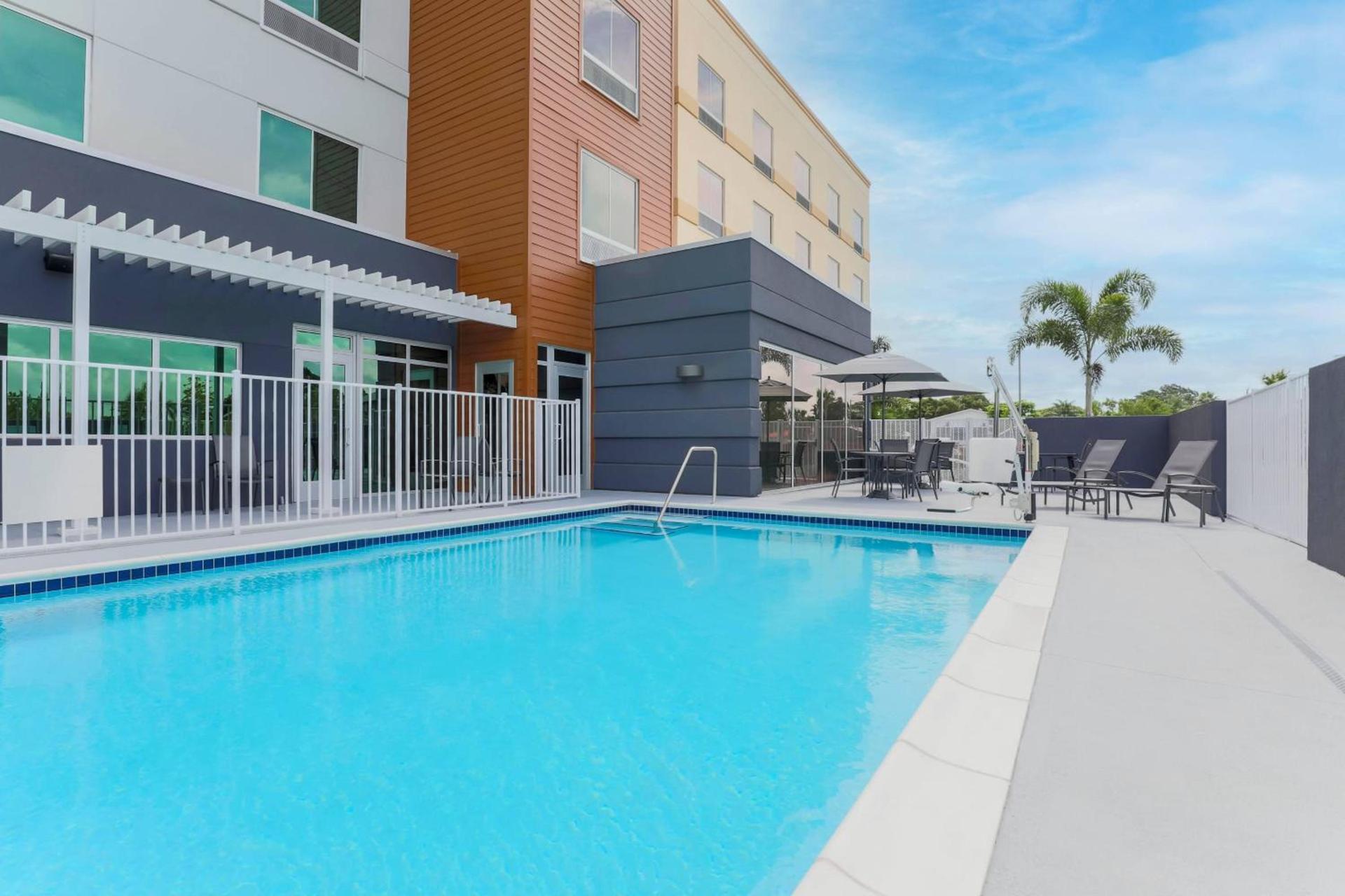 Fairfield by Marriott Inn & Suites Cape Coral North Fort Myers photo 36