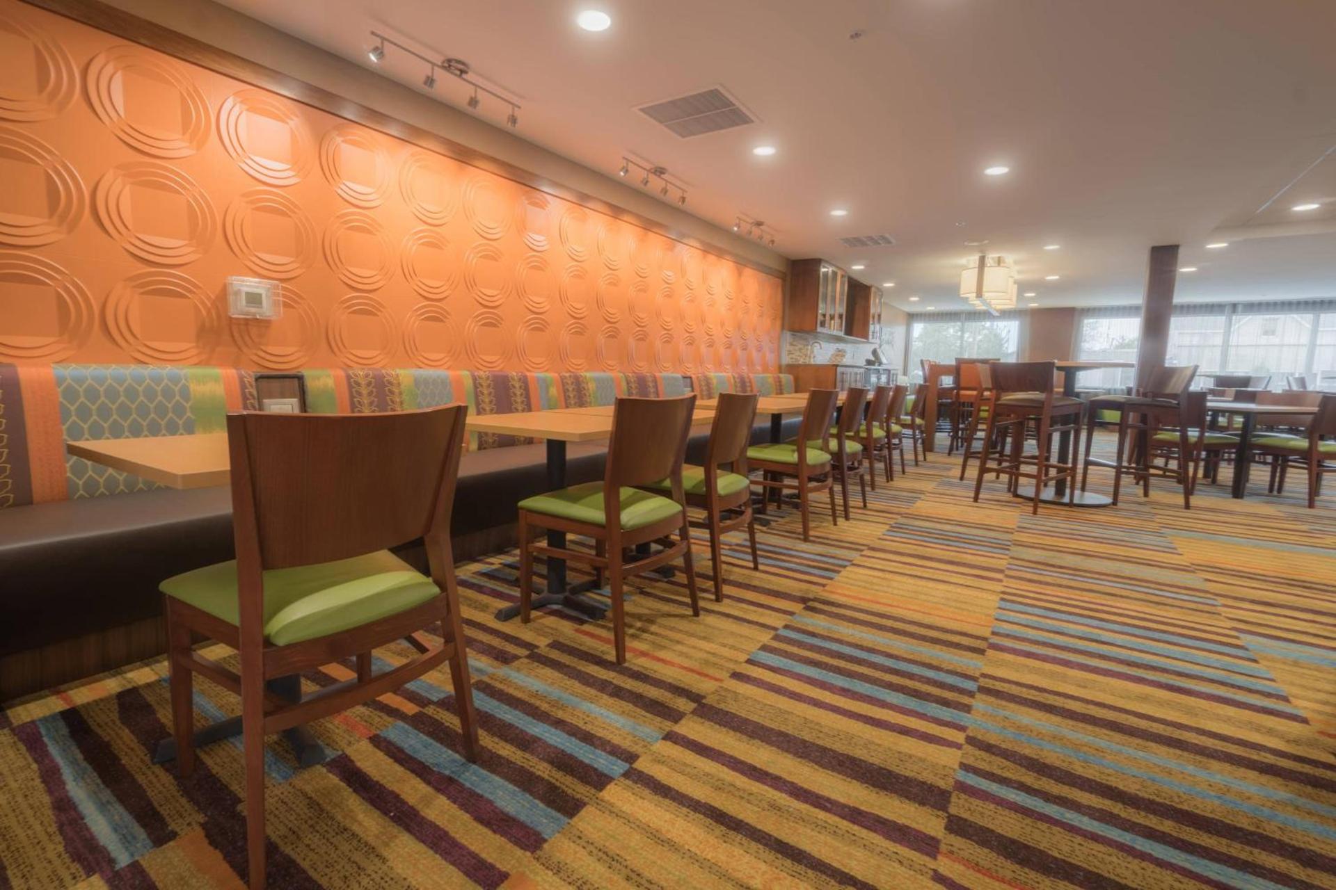 Fairfield Inn & Suites by Marriott Gaylord photo 19