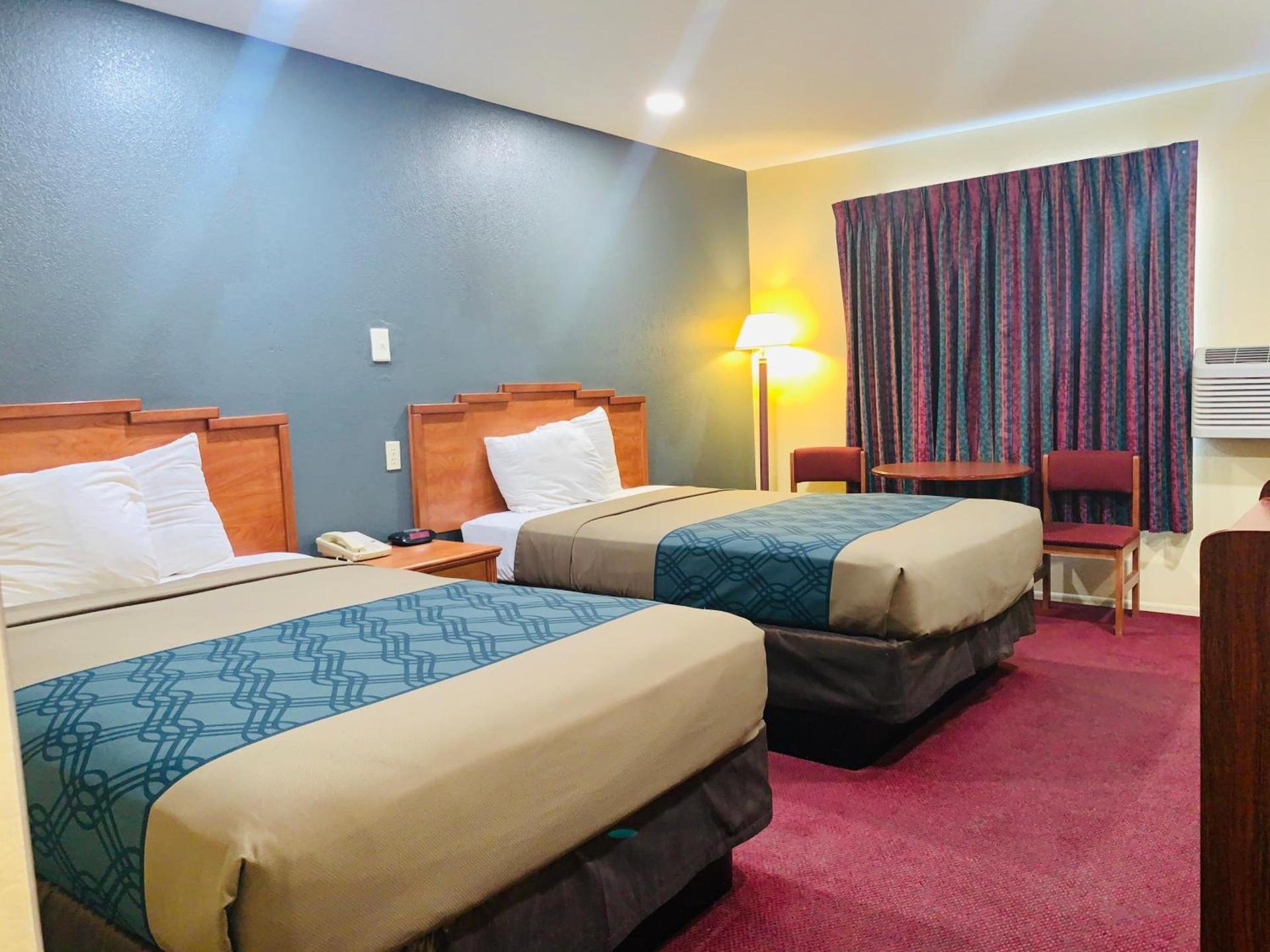 Rodeway Inn Winslow I-40 photo 30