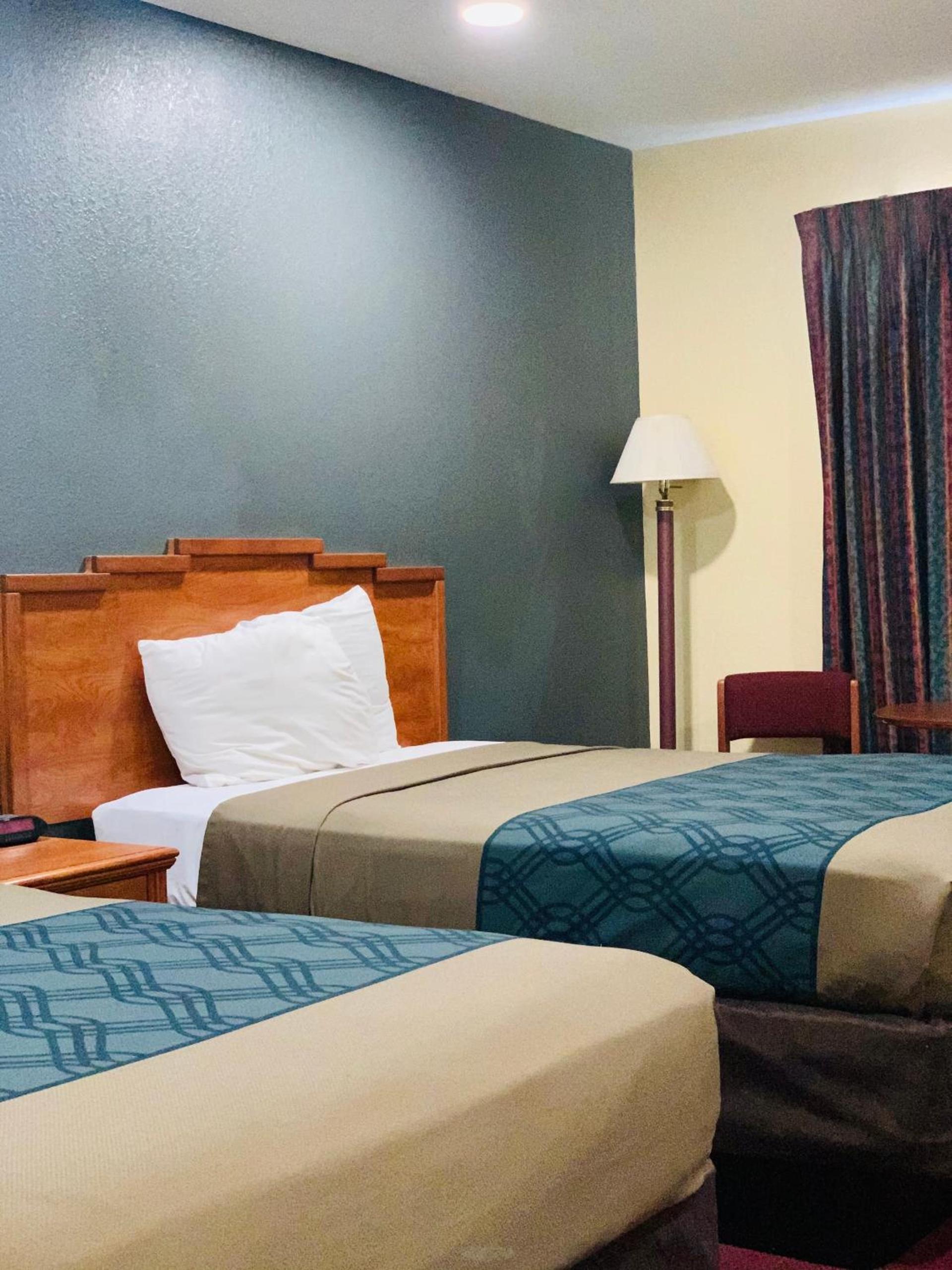 Rodeway Inn Winslow I-40 photo 29