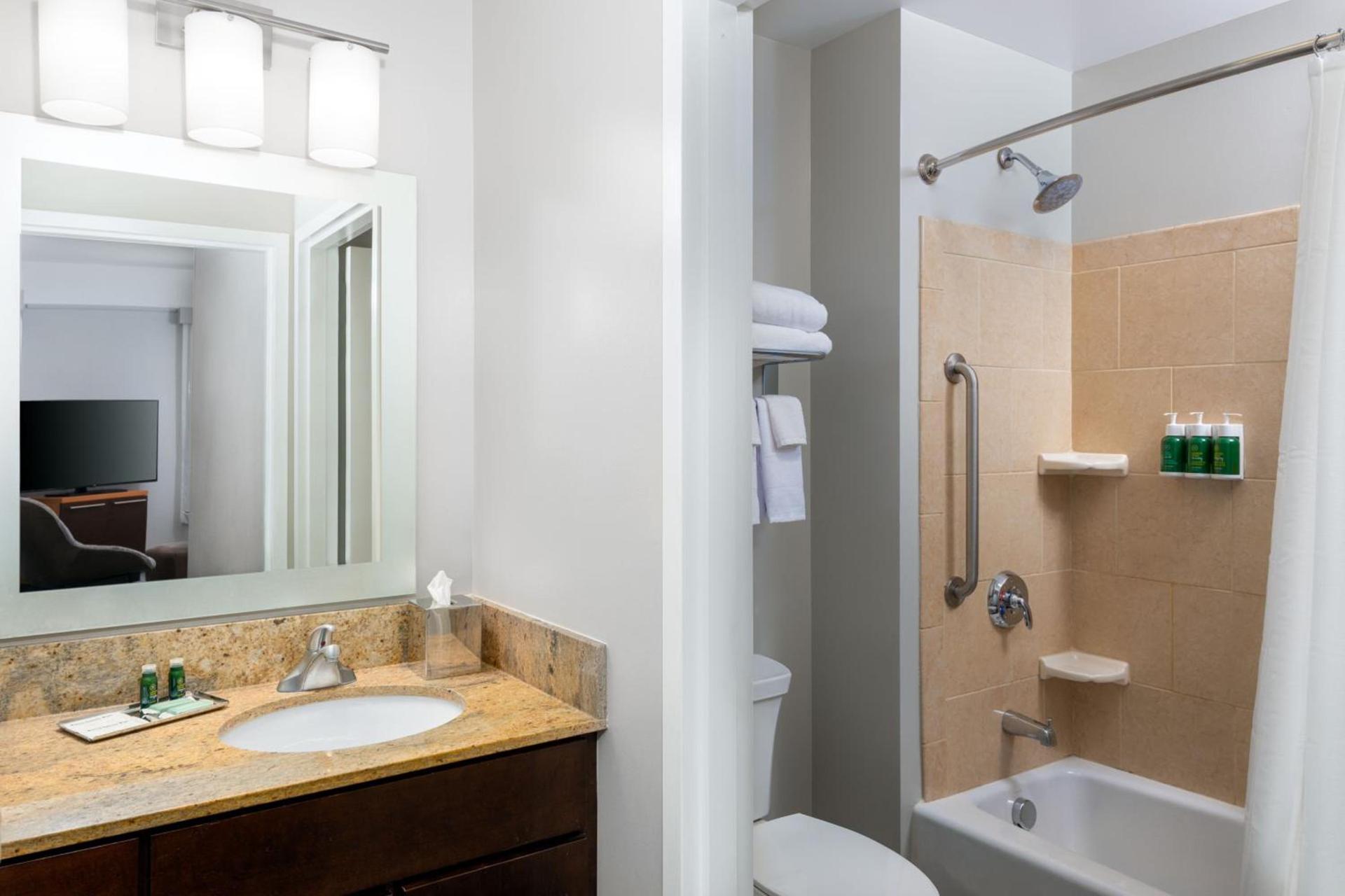 TownePlace Suites Buffalo Airport photo 27