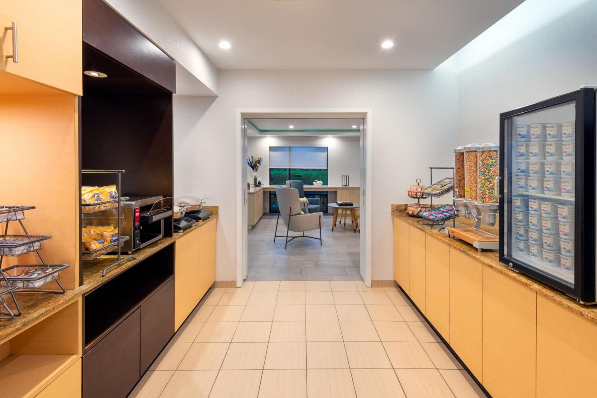 TownePlace Suites Buffalo Airport photo 42