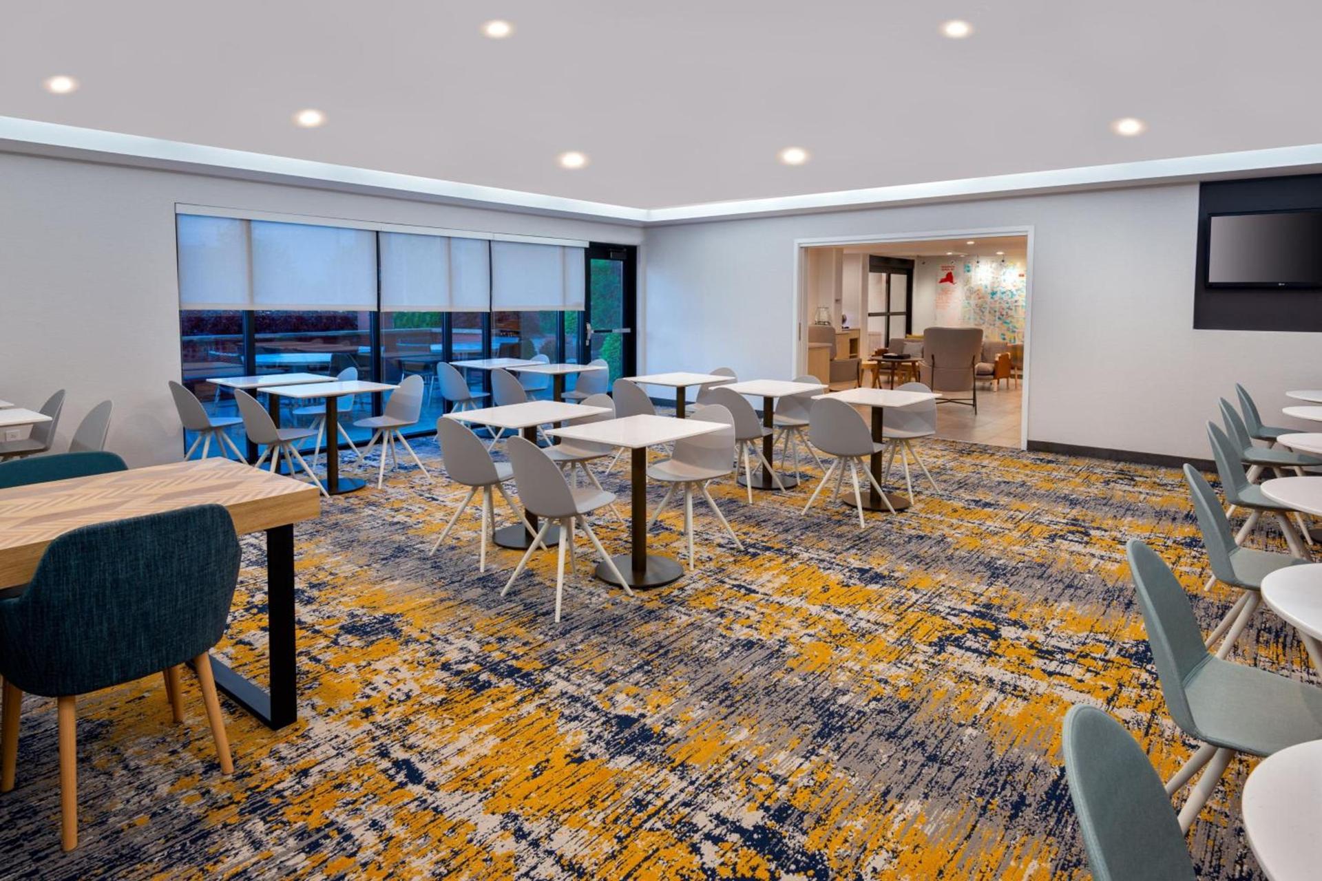 TownePlace Suites Buffalo Airport photo 41