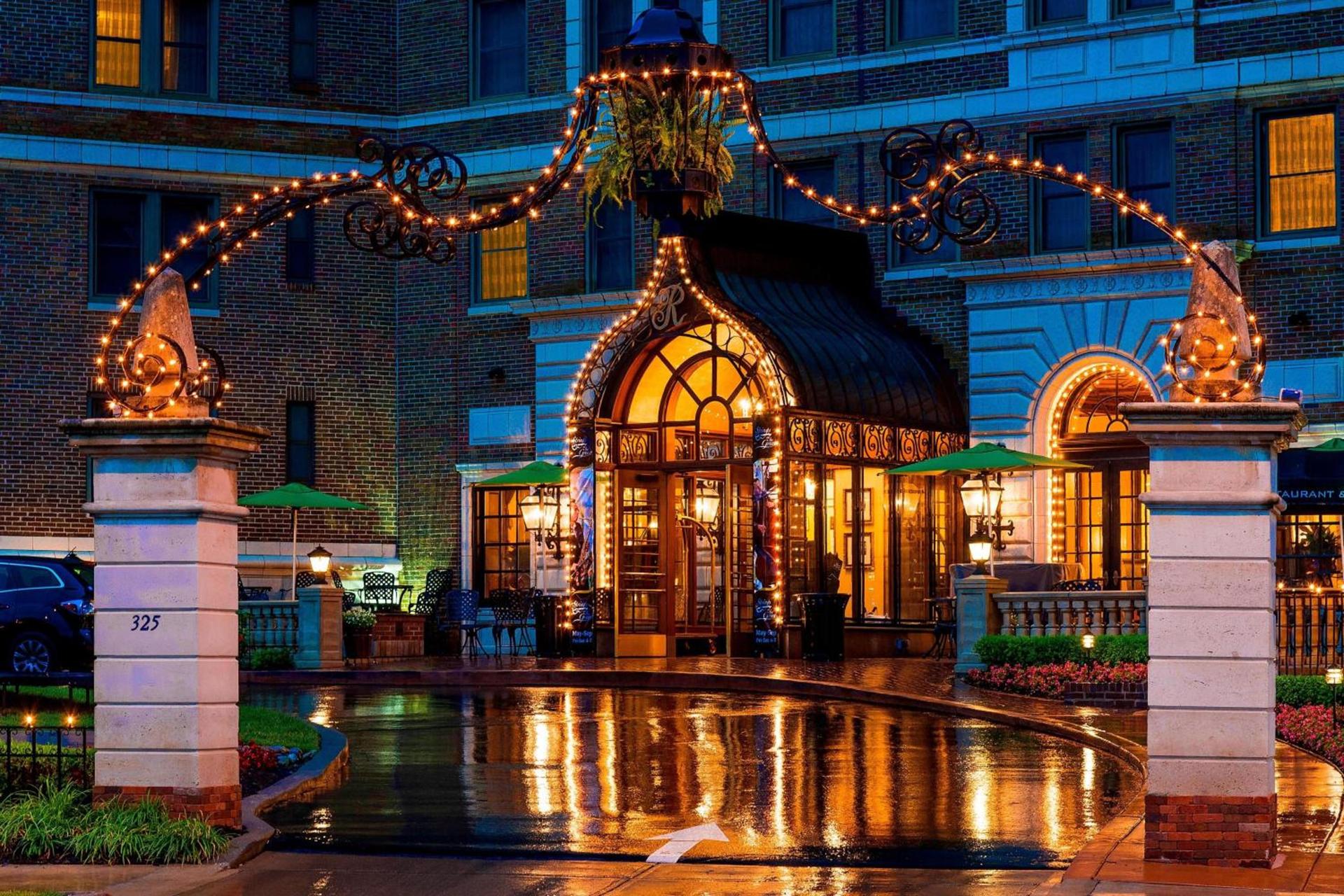 The Raphael Hotel, Autograph Collection photo 1