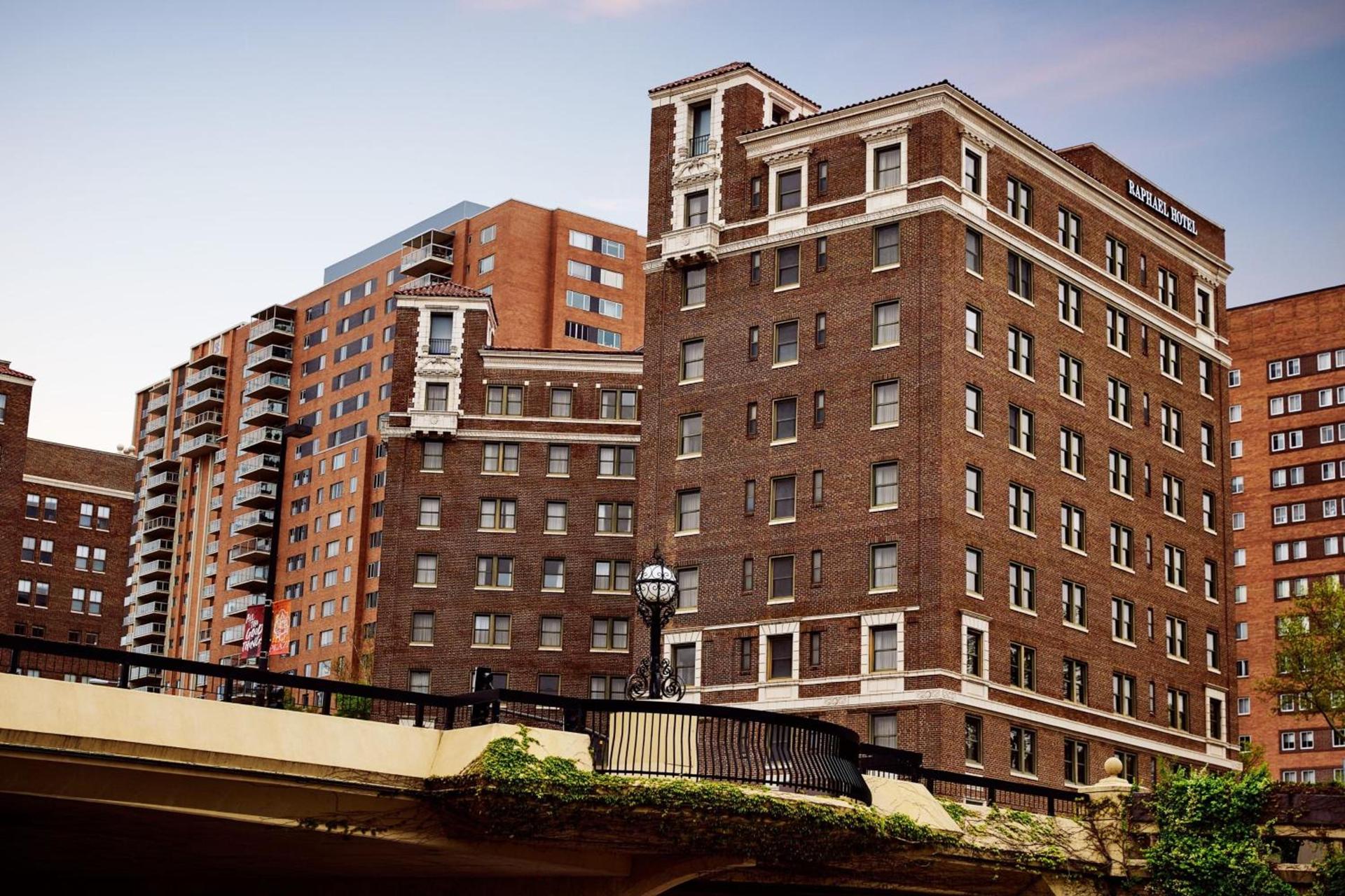 The Raphael Hotel, Autograph Collection photo 3