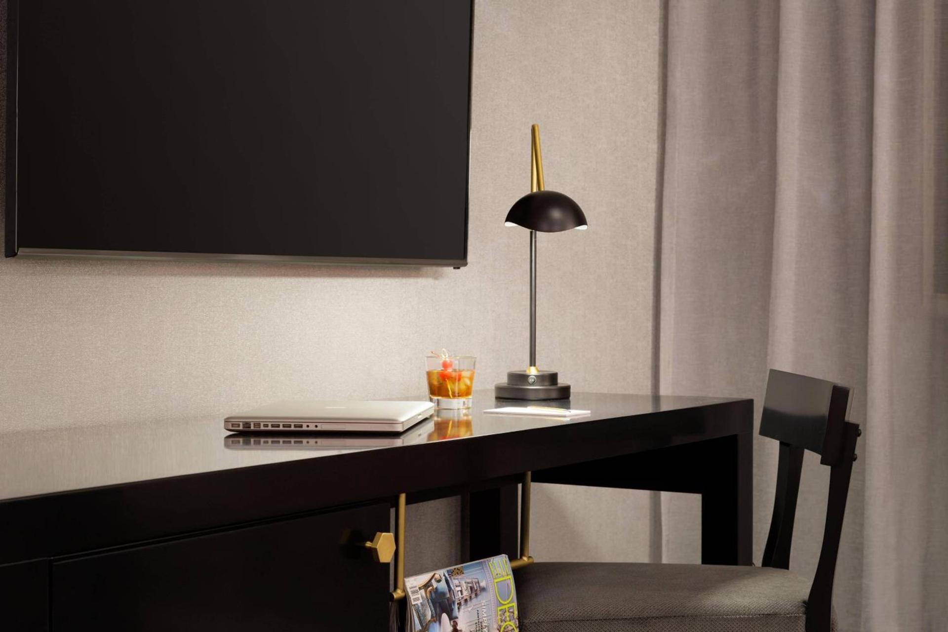 Hotel LeVeque, Autograph Collection photo 18