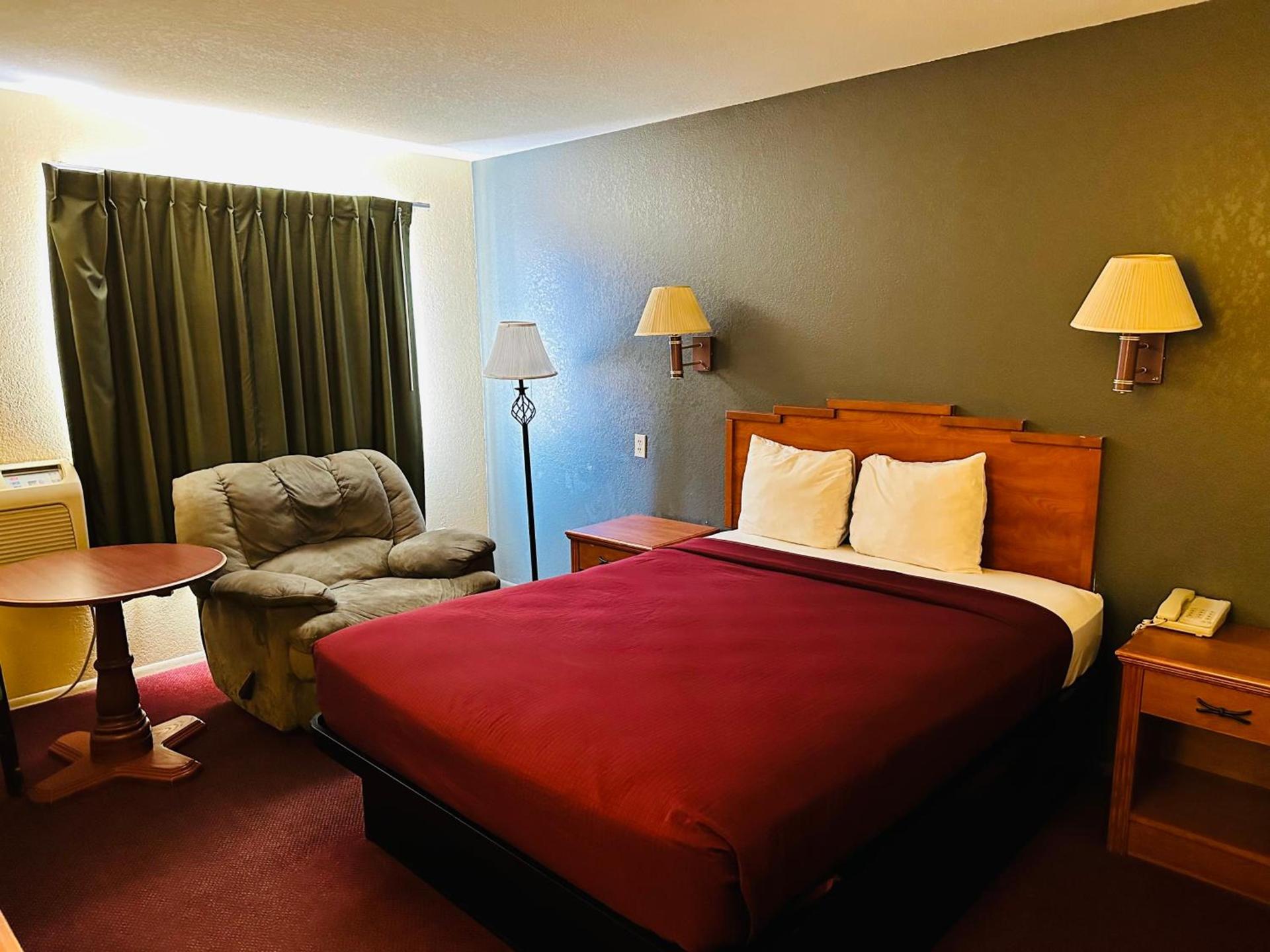 Rodeway Inn Winslow I-40 photo 34