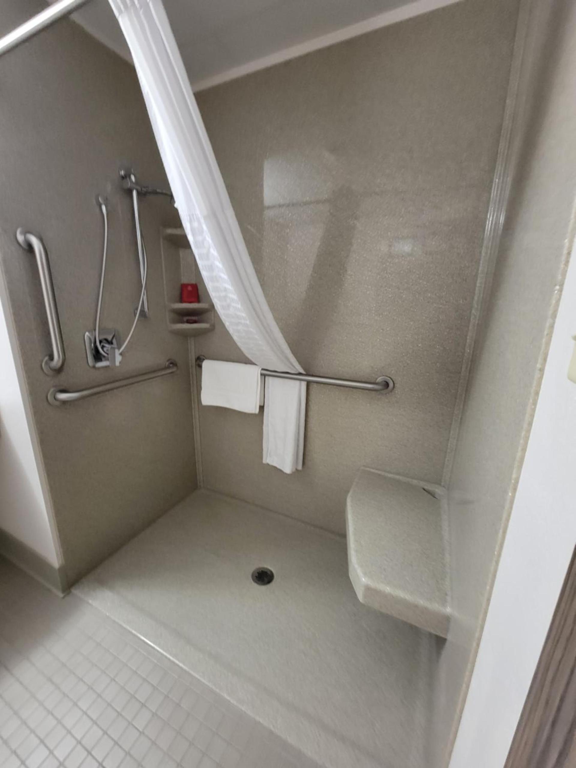SureStay Plus Hotel by Best Western Grand Island photo 71
